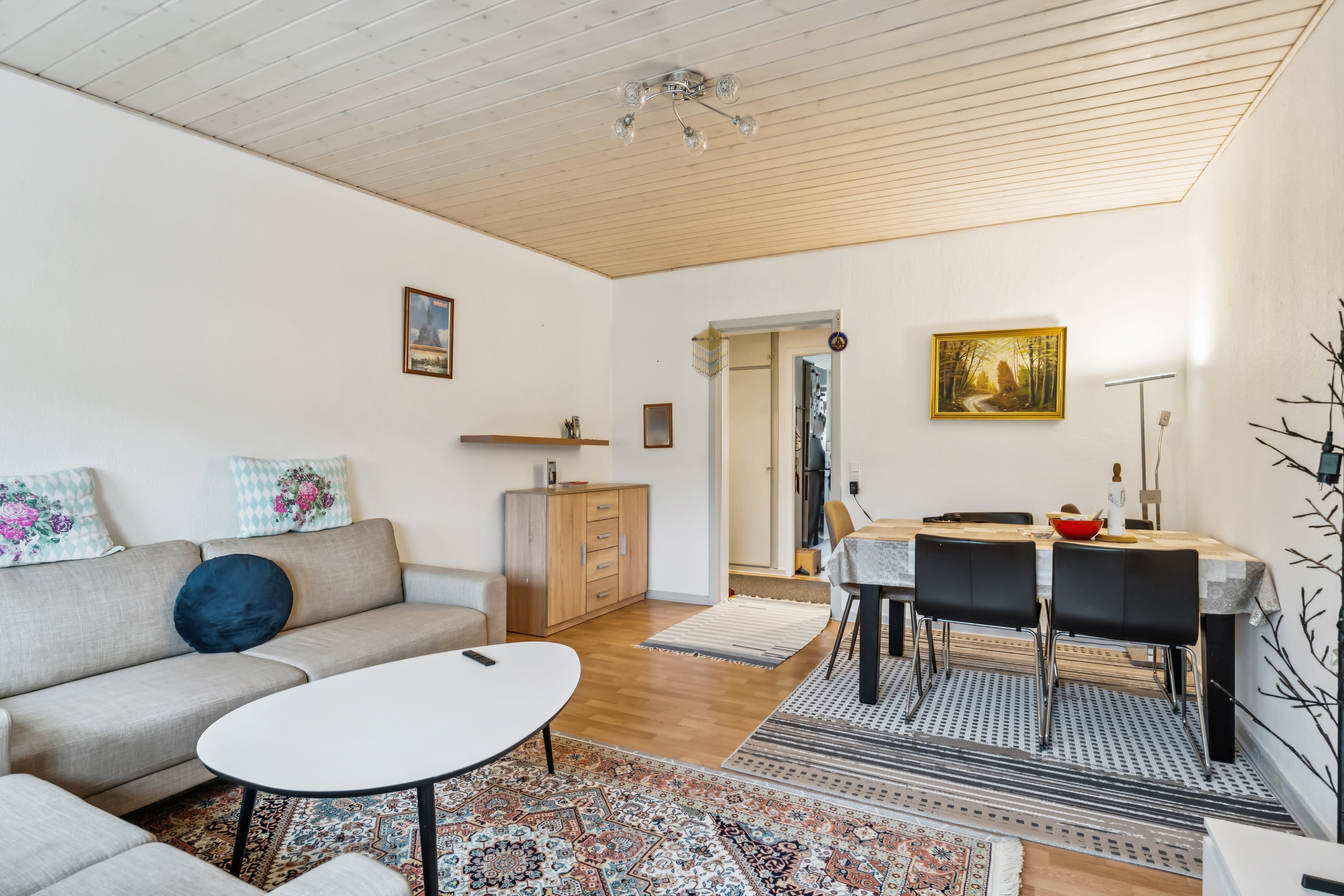 Fremhævet stue billede i fuldskærmstilstand. Billede af Glarbjergvej 103, 1. th., 8930 Randers NØ