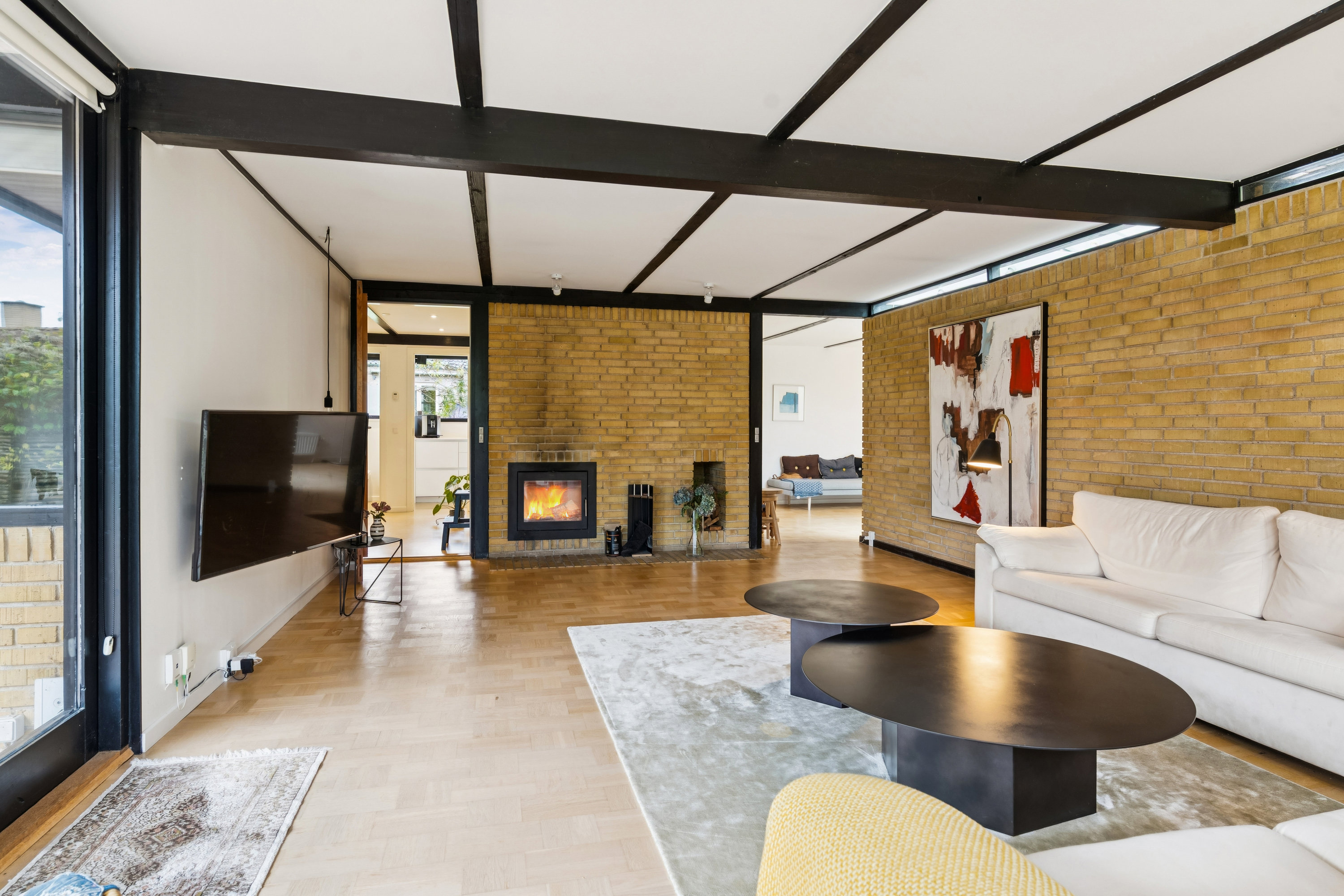 Fremhævet stue billede i fuldskærmstilstand. Billede af Rolighedsvej 13A, Hareskov, 3500 Værløse