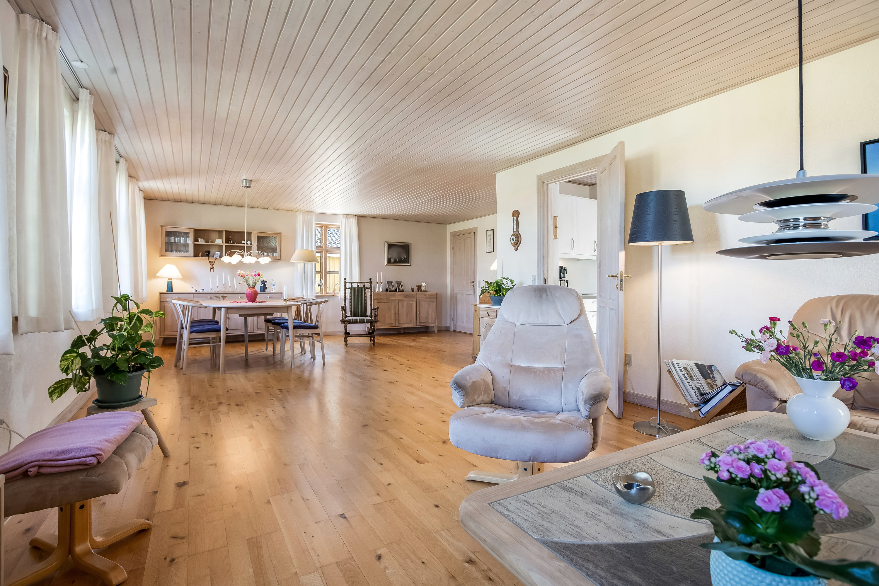 Fremhævet stue billede i fuldskærmstilstand. Billede af Sognevejen 6, Olstrup, 4895 Errindlev