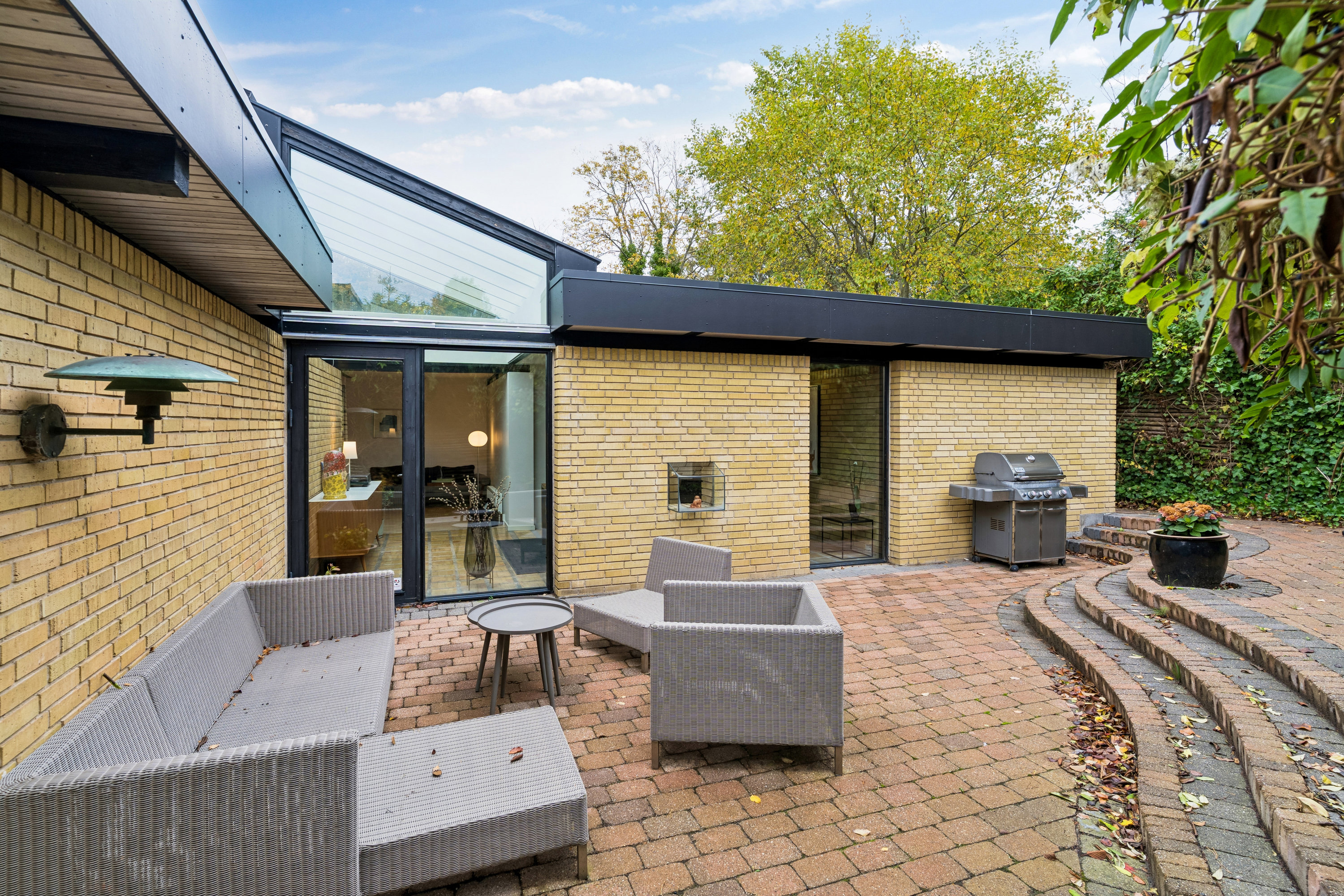 Fremhævet terrasse billede i fuldskærmstilstand. Billede af Rolighedsvej 13A, Hareskov, 3500 Værløse