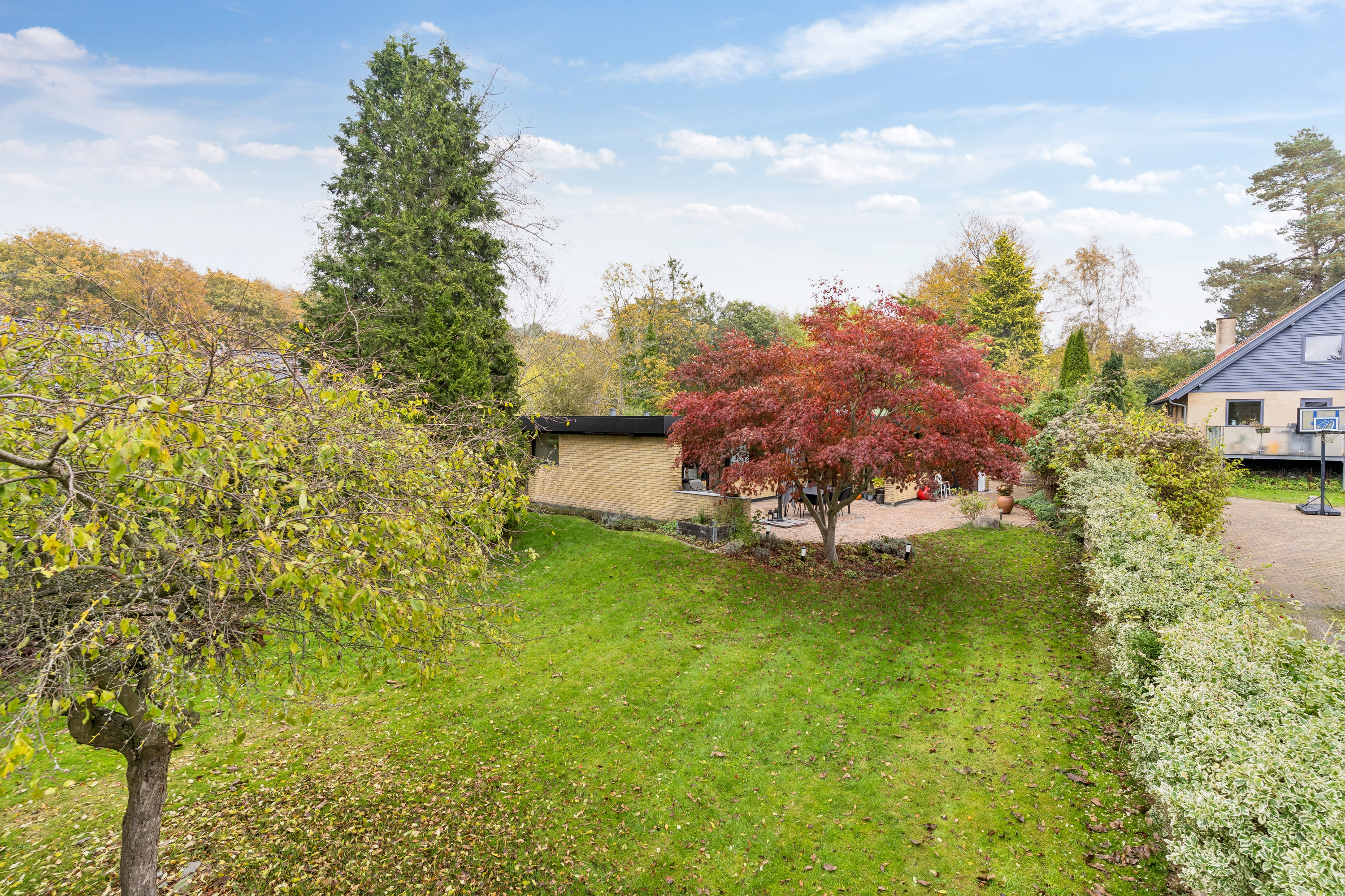 Fremhævet have billede i fuldskærmstilstand. Billede af Rolighedsvej 13A, Hareskov, 3500 Værløse