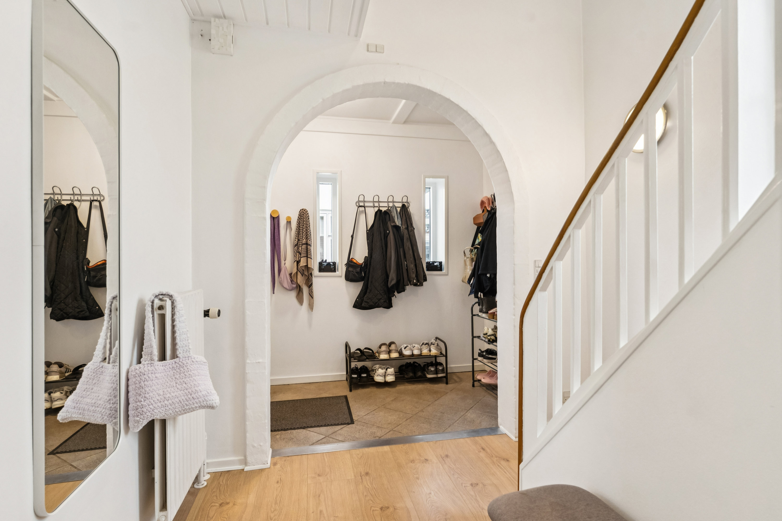 Fremhævet gang billede i fuldskærmstilstand. Billede af Christiansborgvej 13, 8930 Randers NØ