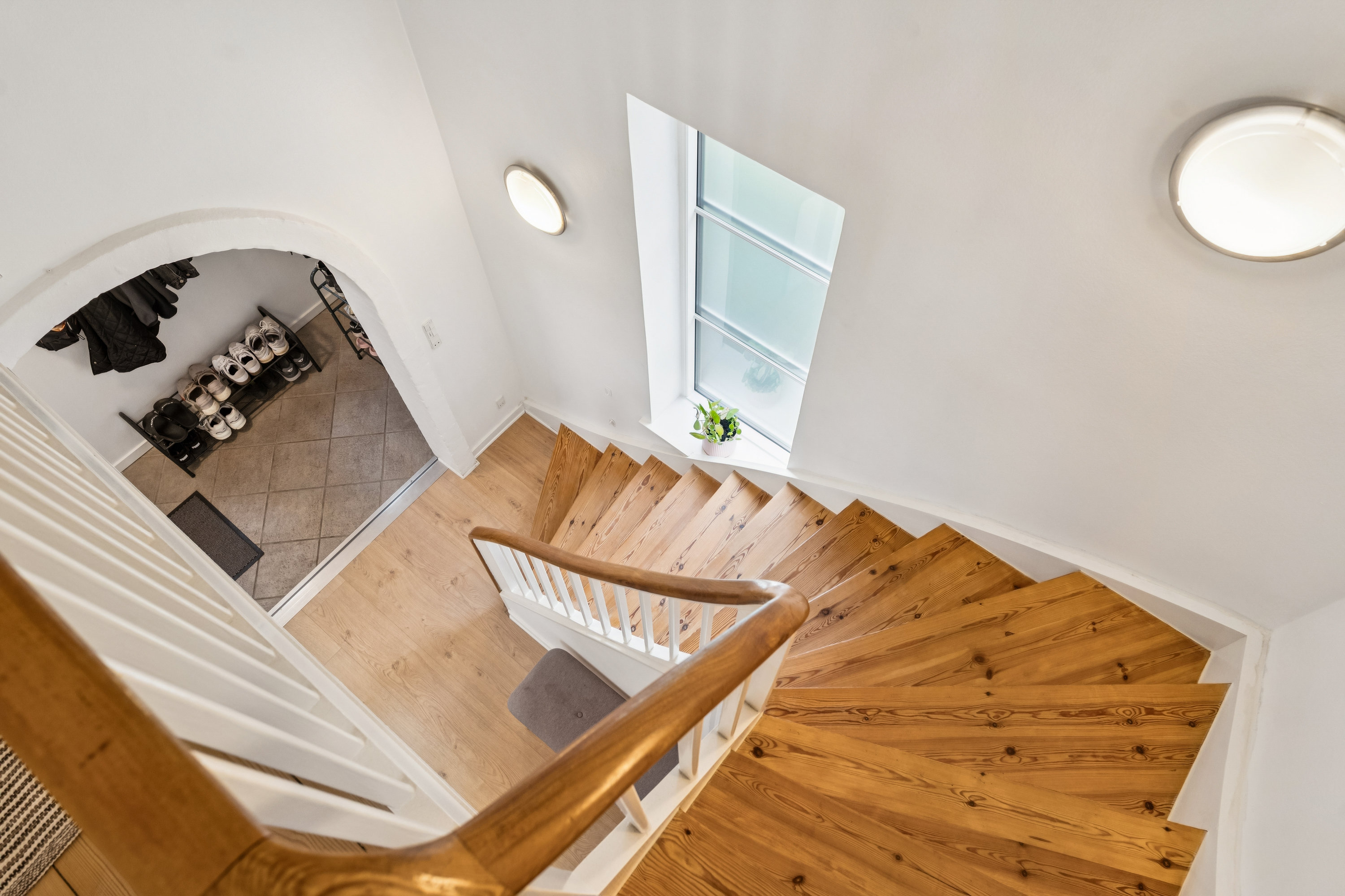 Fremhævet trappe billede i fuldskærmstilstand. Billede af Christiansborgvej 13, 8930 Randers NØ