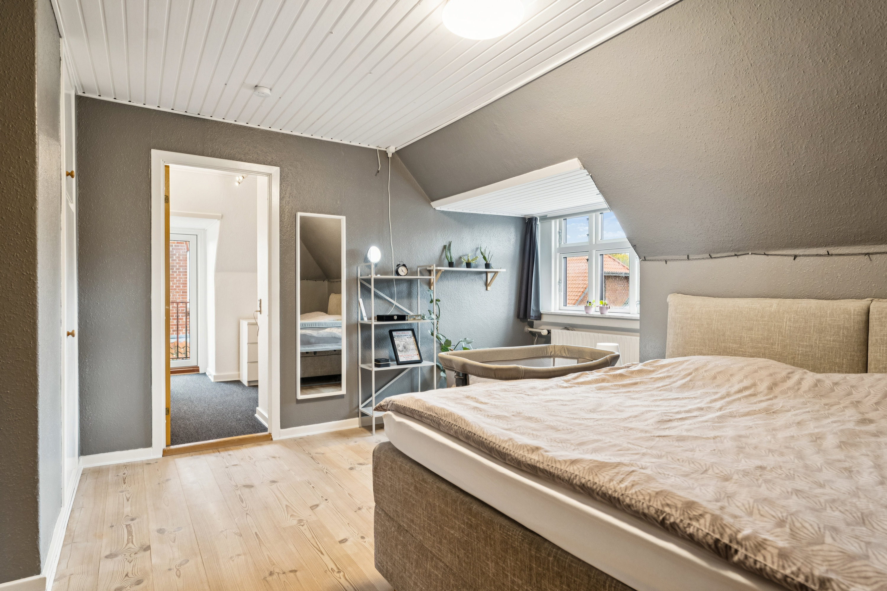 Fremhævet værelse billede i fuldskærmstilstand. Billede af Christiansborgvej 13, 8930 Randers NØ