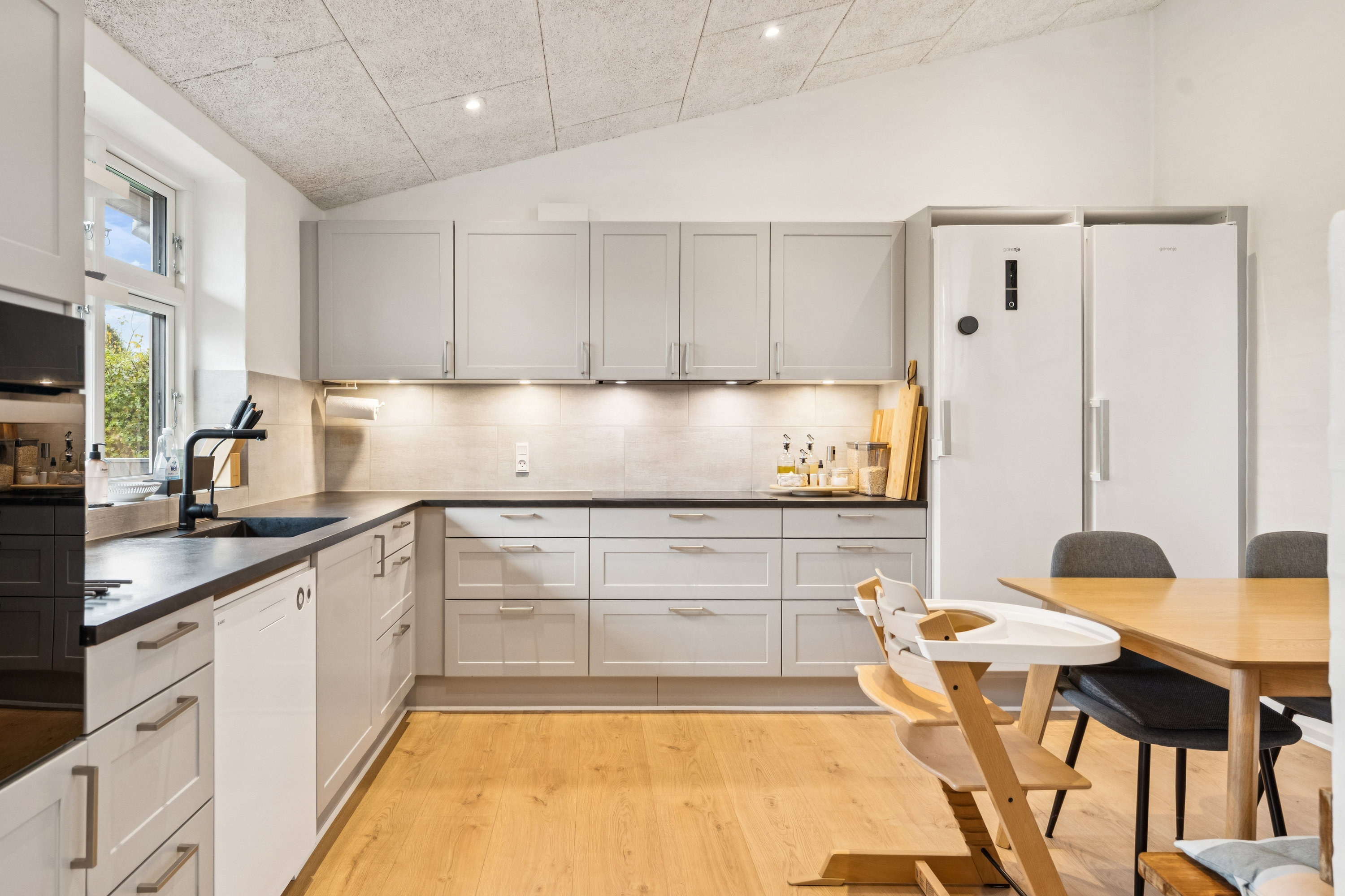 Miniaturebillede 2: køkken. Billede af Christiansborgvej 13, 8930 Randers NØ