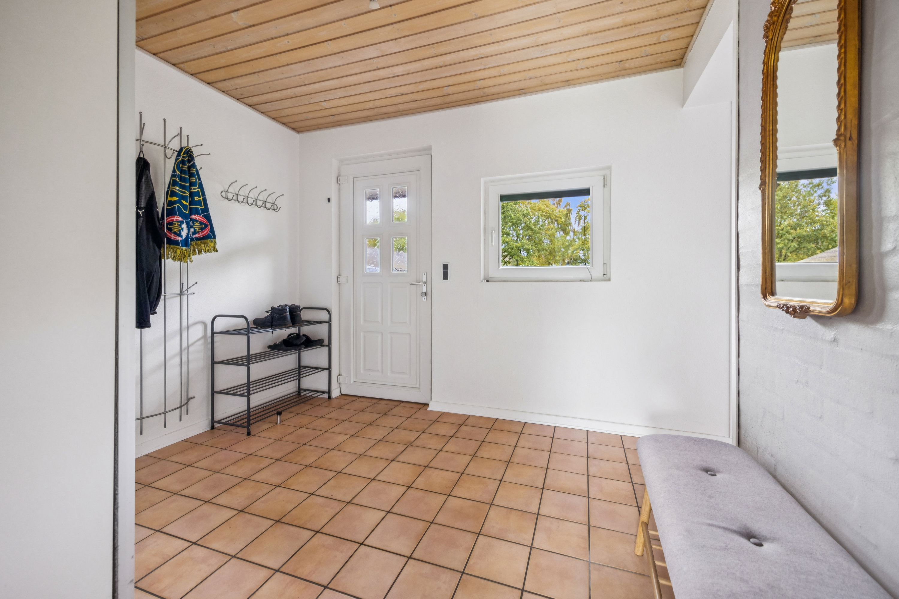 Fremhævet entré billede i fuldskærmstilstand. Billede af Valmuevej 6, 9500 Hobro