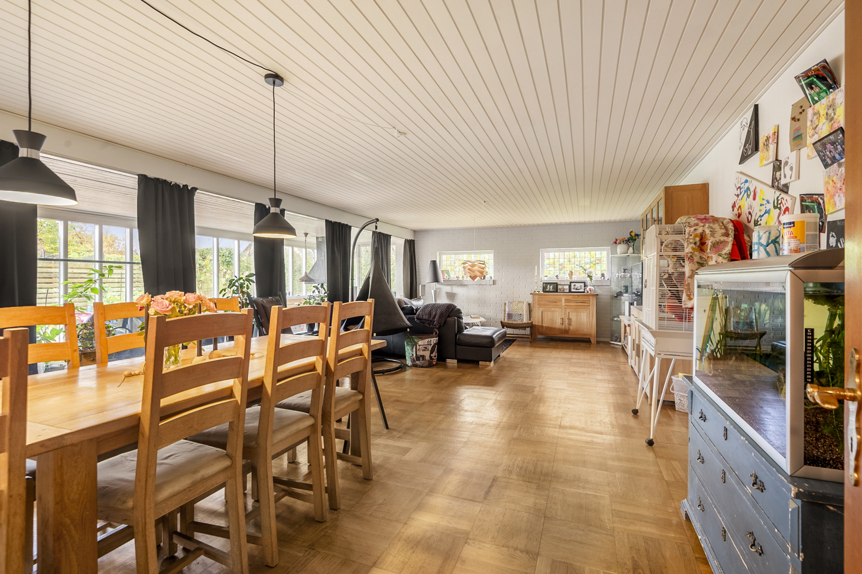 Fremhævet spisestue billede i fuldskærmstilstand. Billede af Ellebakken 5, 6800 Varde