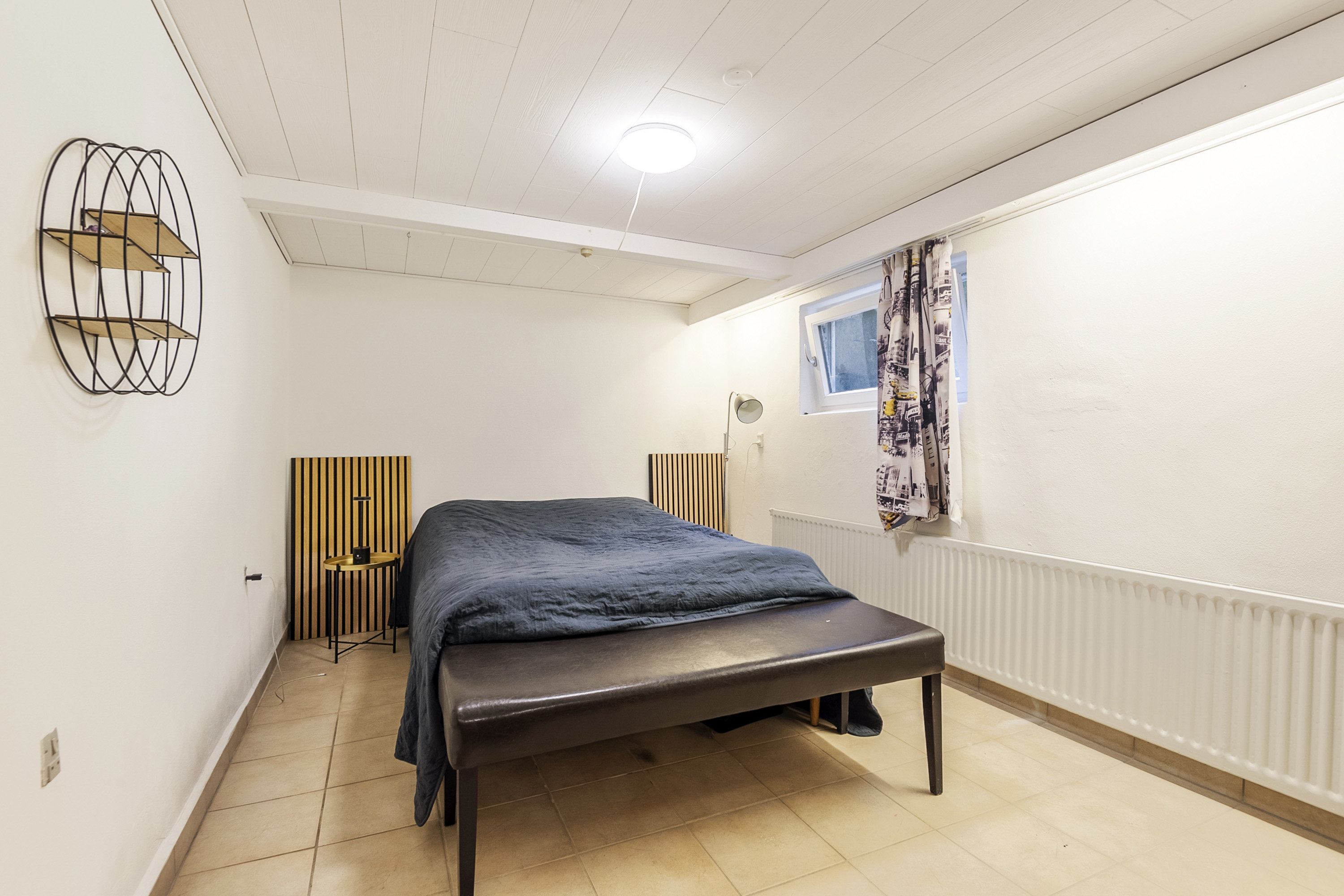 Fremhævet soveværelse billede i fuldskærmstilstand. Billede af Ellebakken 5, 6800 Varde