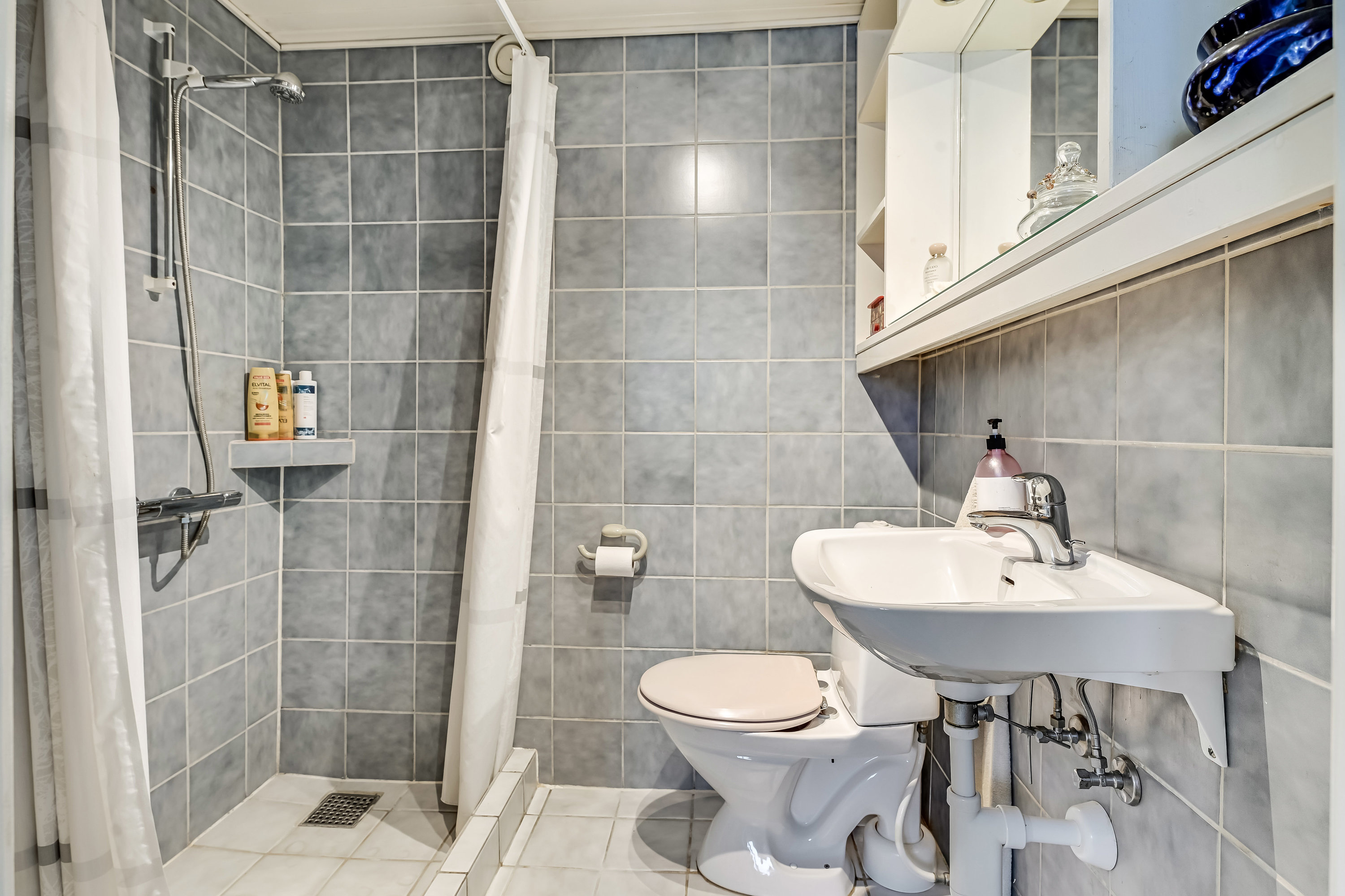 Fremhævet badeværelse billede i fuldskærmstilstand. Billede af Teglværksgade 22, 6700 Esbjerg