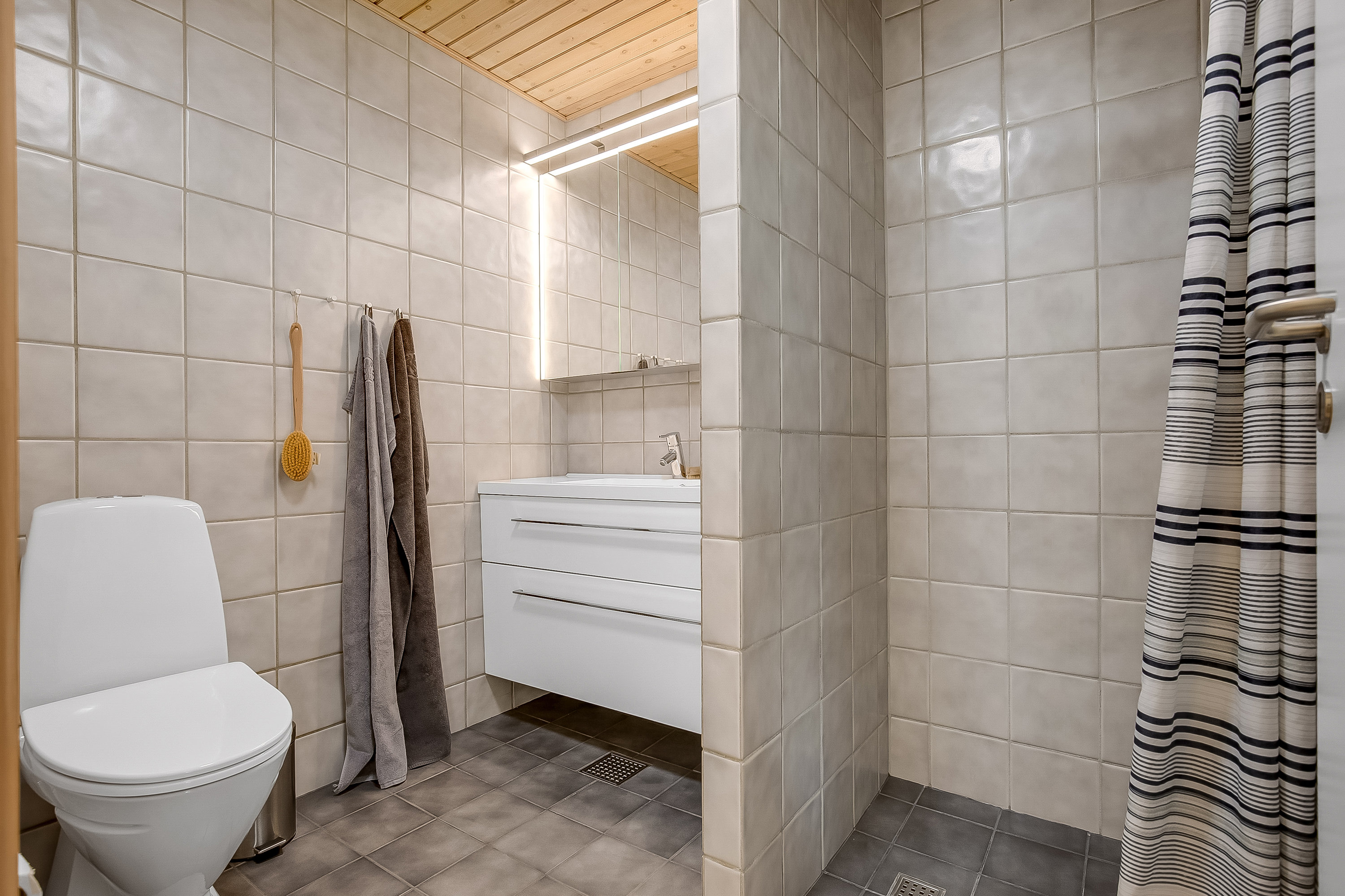 Fremhævet badeværelse billede i fuldskærmstilstand. Billede af Brennerpasset 77, Harte, 6000 Kolding