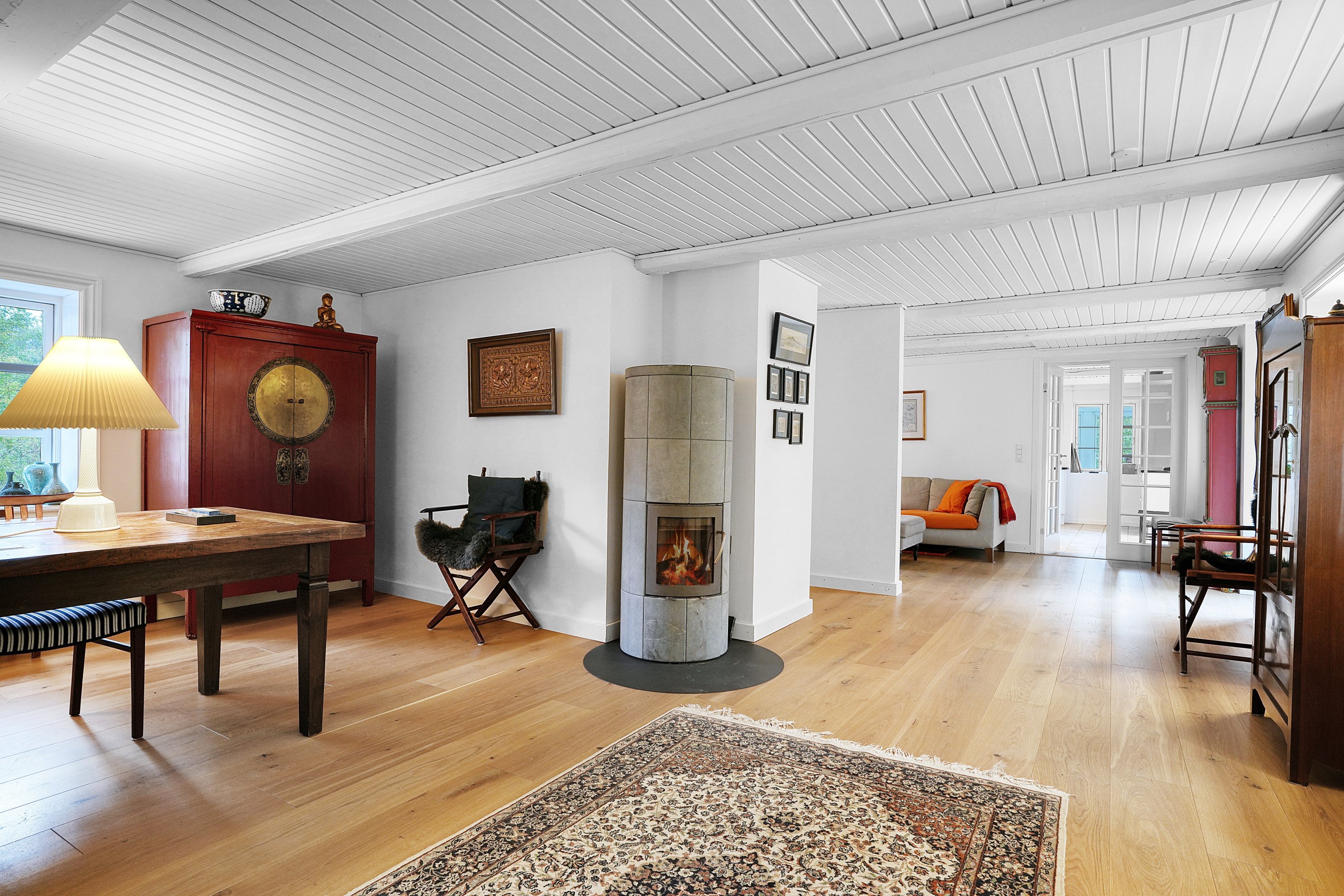 Fremhævet stue billede i fuldskærmstilstand. Billede af Holmenevej 25, Holmene, 3140 Ålsgårde