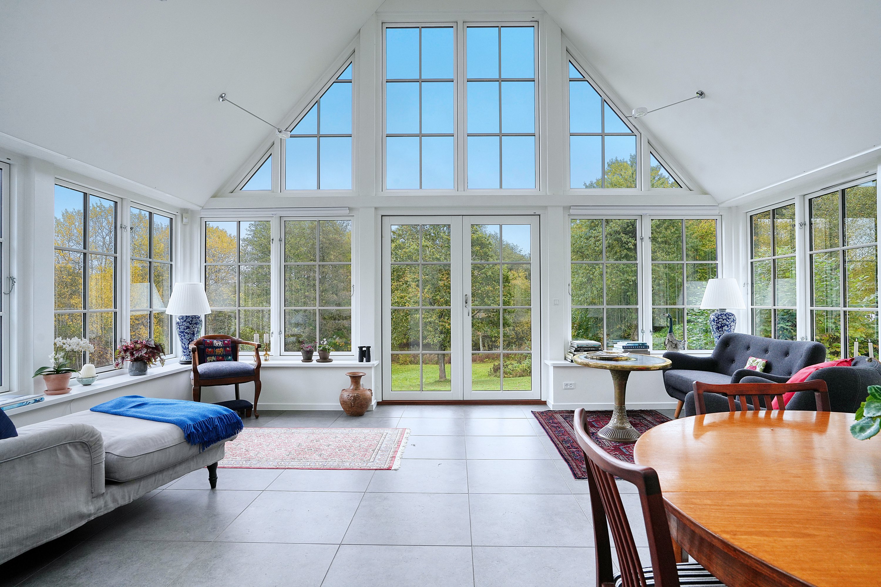 Fremhævet stue billede i fuldskærmstilstand. Billede af Holmenevej 25, Holmene, 3140 Ålsgårde