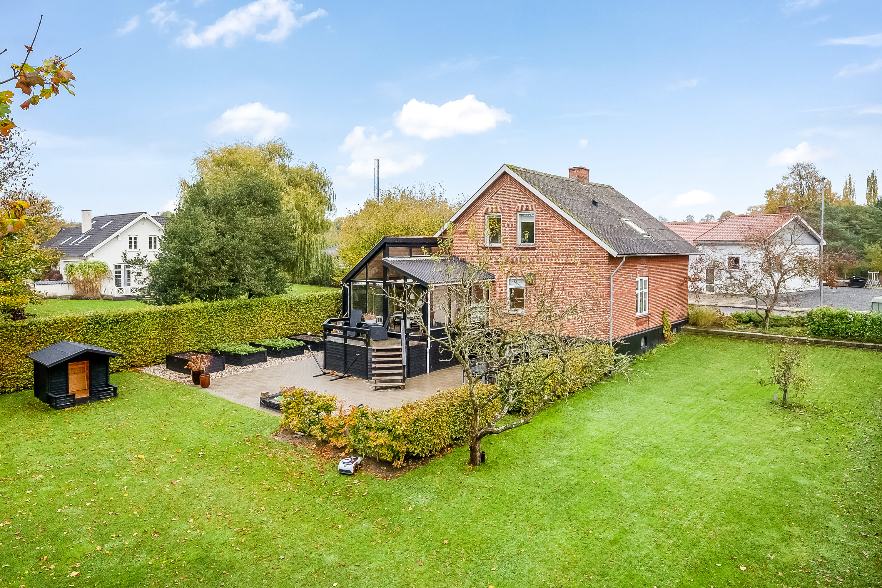 Fremhævet mastefoto billede i fuldskærmstilstand. Billede af Jernbanegade 15, 6640 Lunderskov