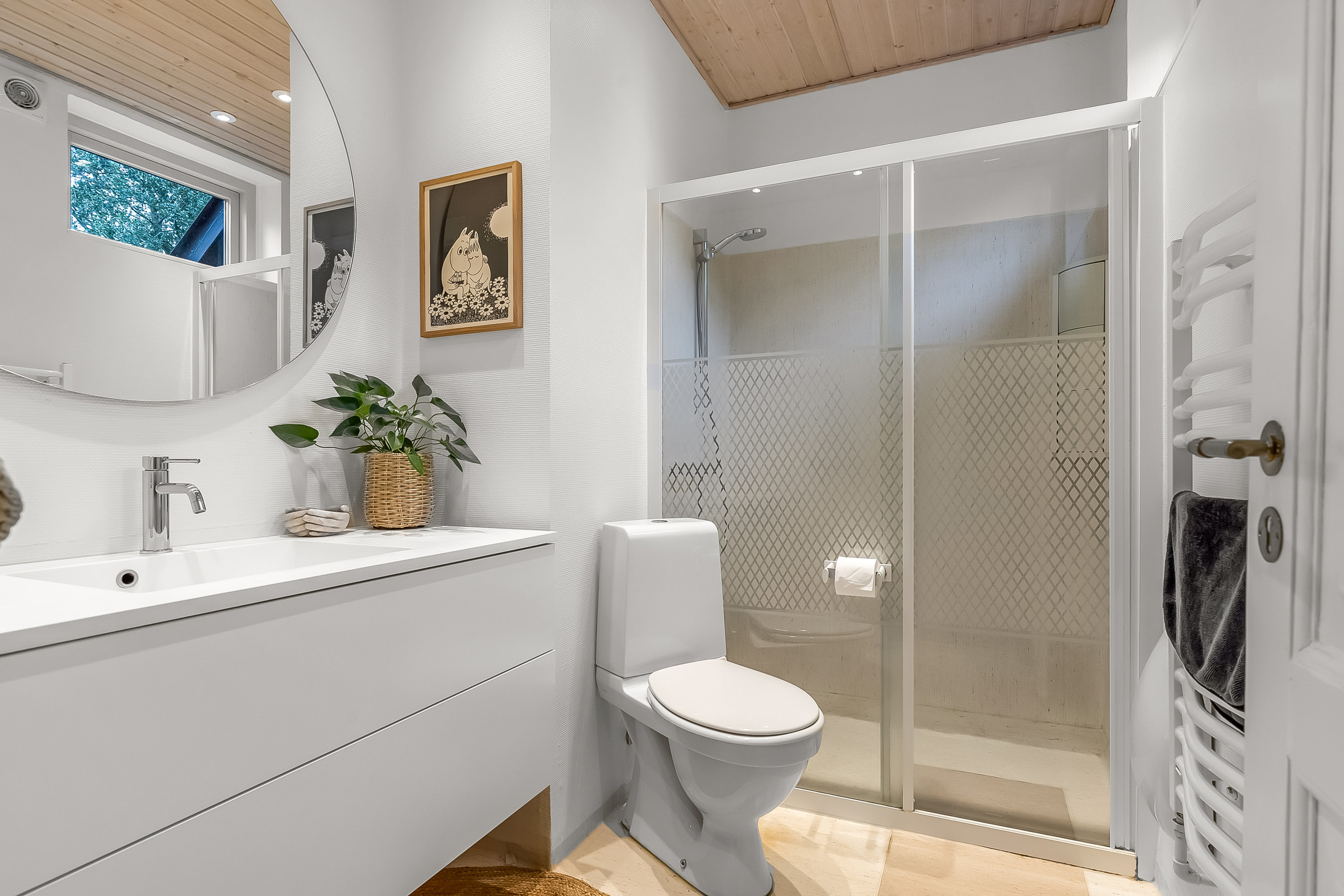 Fremhævet badeværelse billede i fuldskærmstilstand. Billede af Jernbanegade 15, 6640 Lunderskov