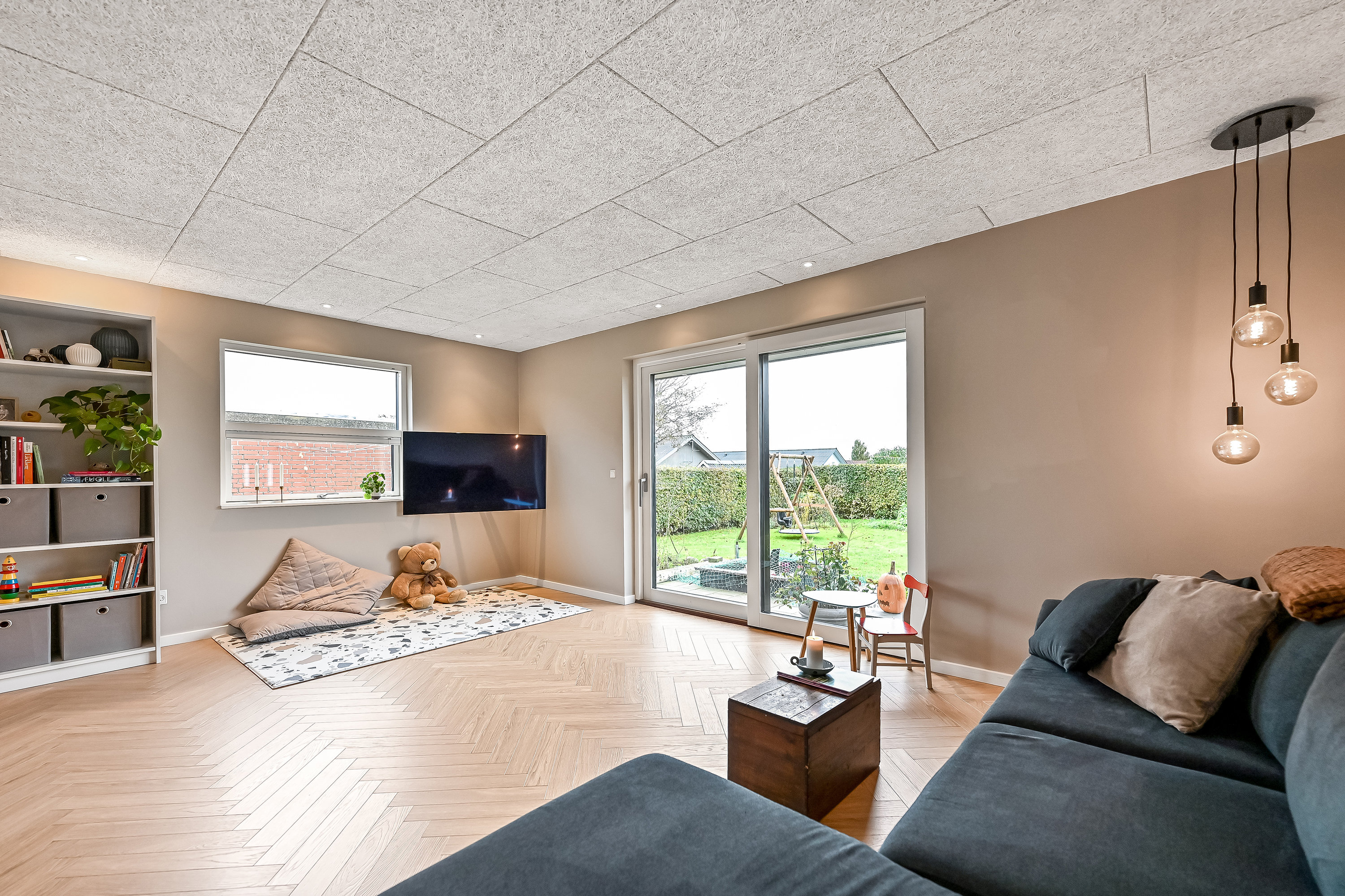 Fremhævet stue billede i fuldskærmstilstand. Billede af Brogårdvej 5, Tjørring, 7400 Herning