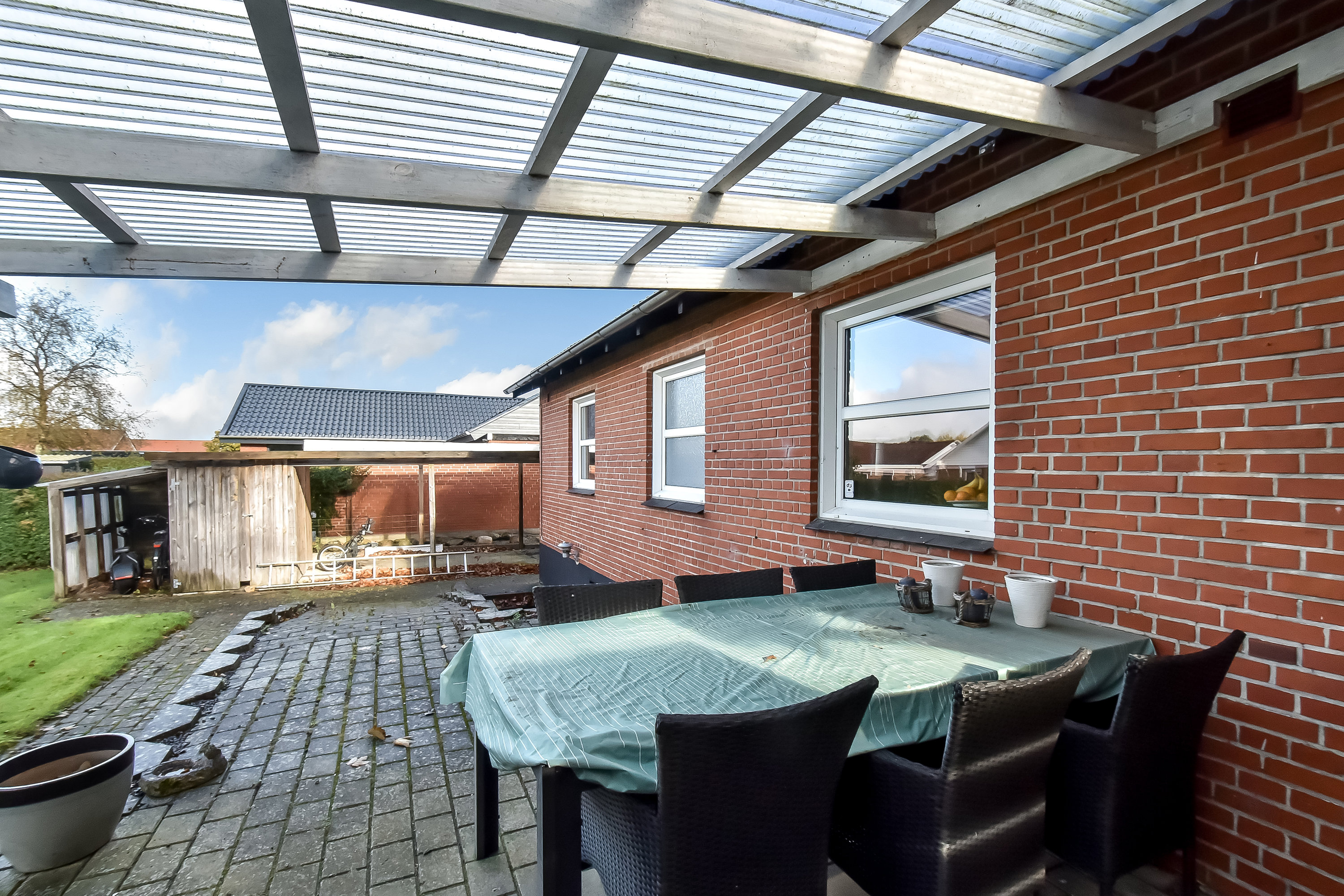 Fremhævet overdækket terrasse billede i fuldskærmstilstand. Billede af Krogvejen 23, Arnborg, 7400 Herning