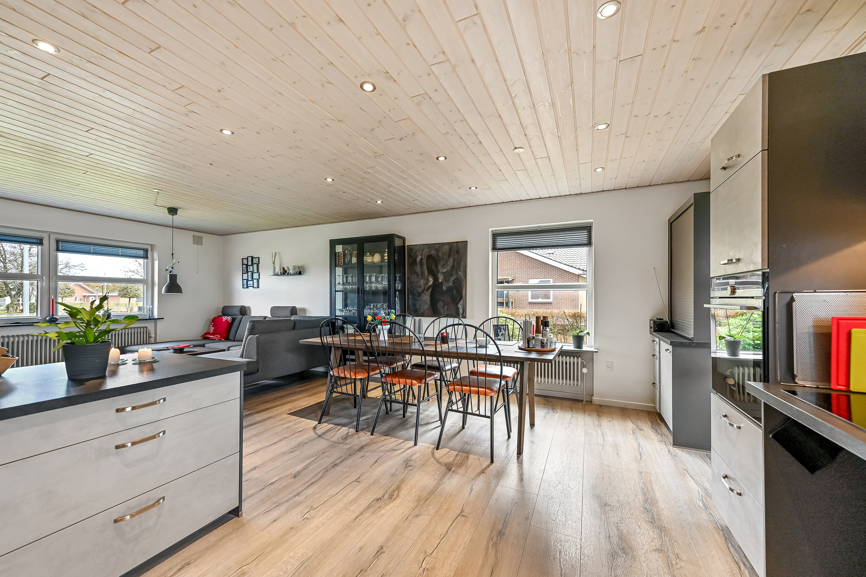 Fremhævet køkken alrum billede i fuldskærmstilstand. Billede af Krogvejen 23, Arnborg, 7400 Herning