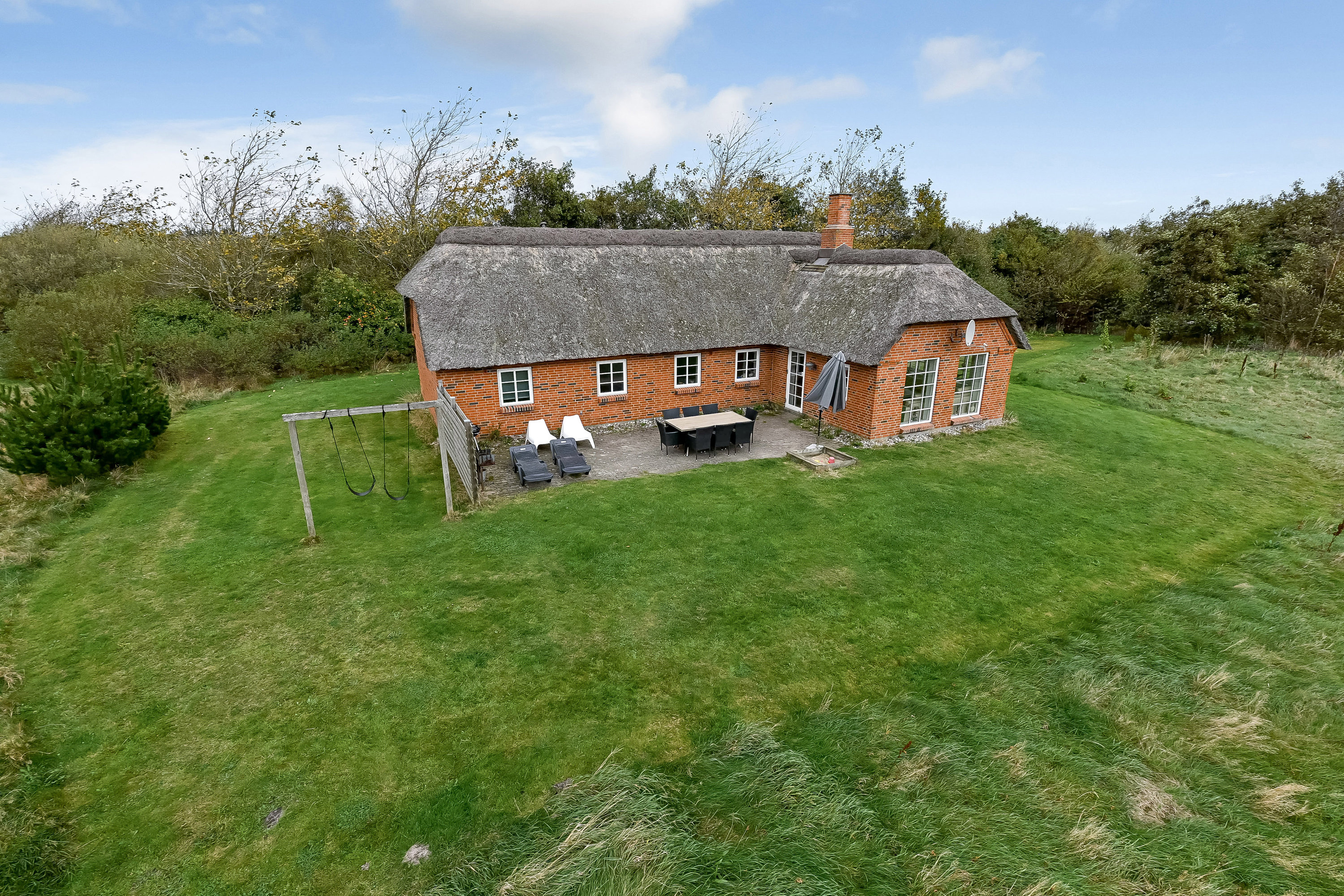 Fremhævet ejendommen billede i fuldskærmstilstand. Billede af Øvej 13, Husby Strandenge, 6990 Ulfborg