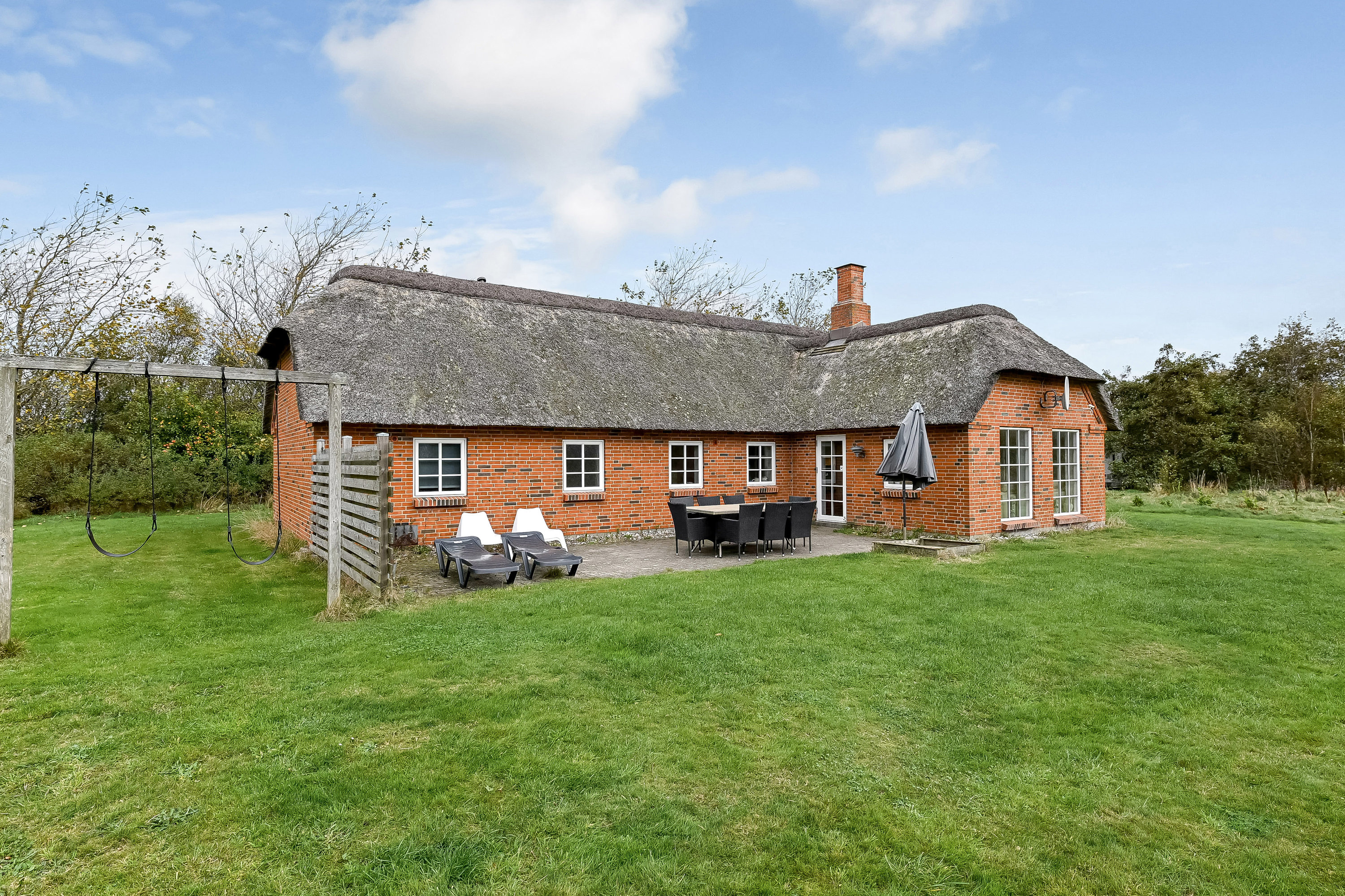 Fremhævet ejendommen billede i fuldskærmstilstand. Billede af Øvej 13, Husby Strandenge, 6990 Ulfborg