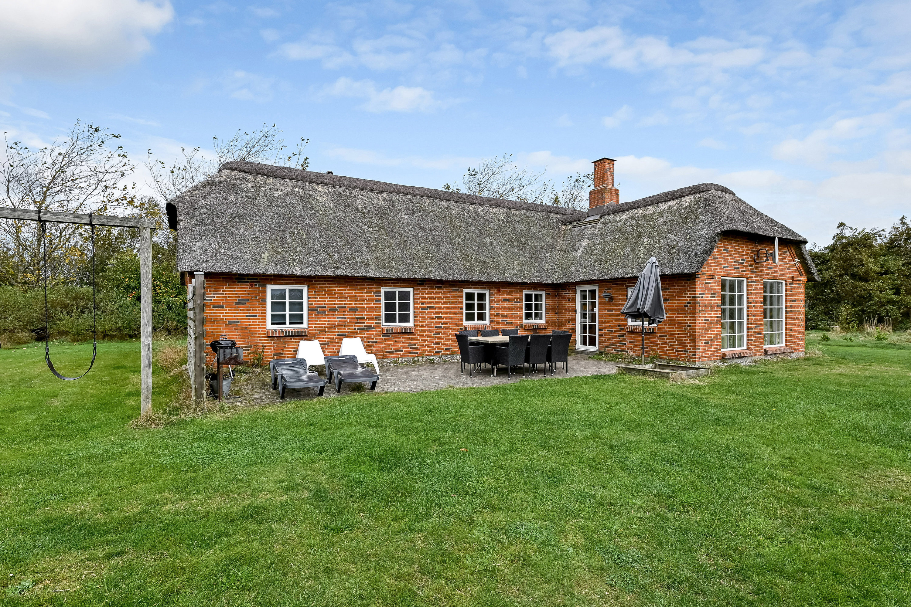 Miniaturebillede 1: ejendommen. Billede af Øvej 13, Husby Strandenge, 6990 Ulfborg