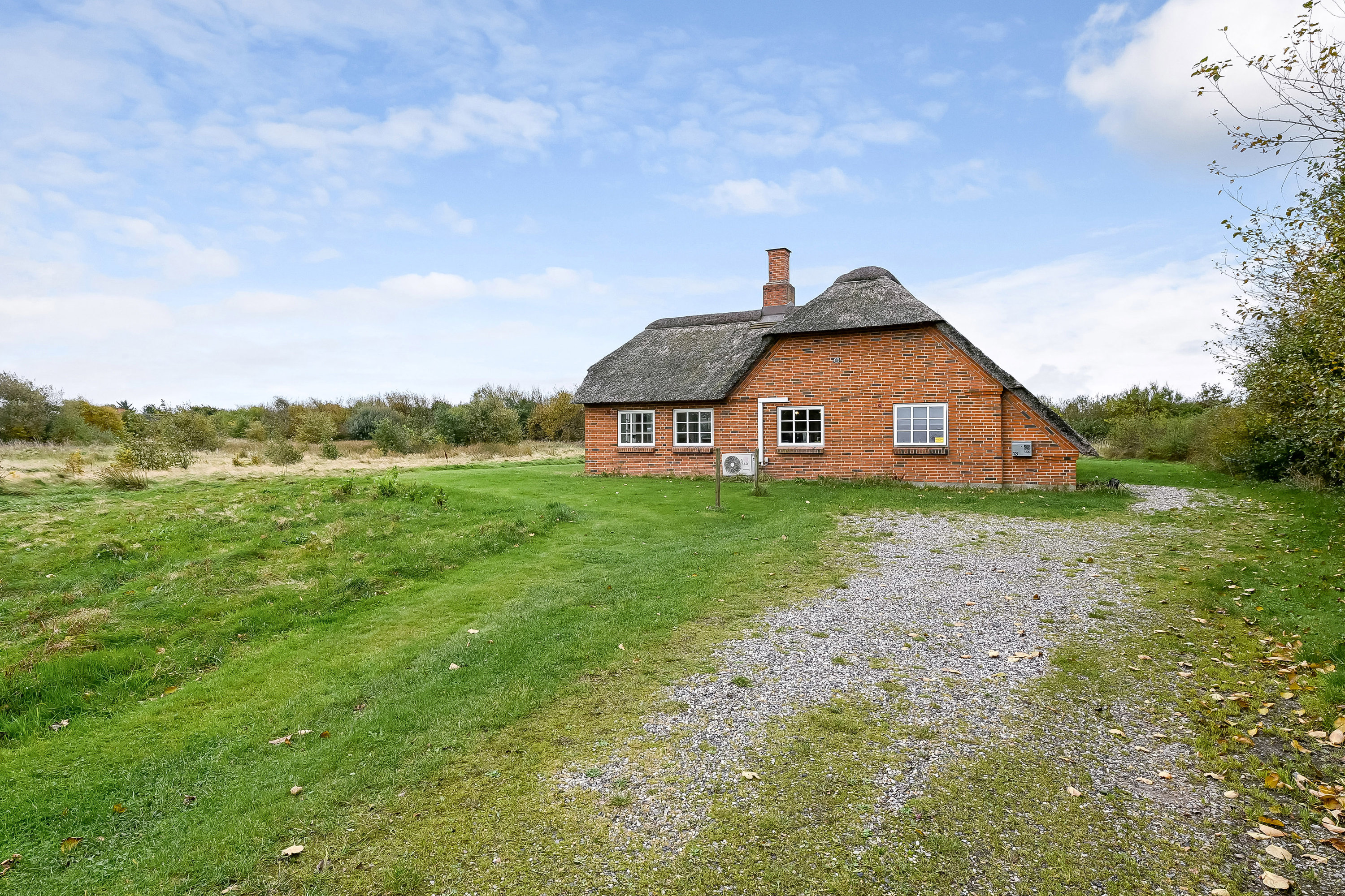 Fremhævet ejendommen billede i fuldskærmstilstand. Billede af Øvej 13, Husby Strandenge, 6990 Ulfborg