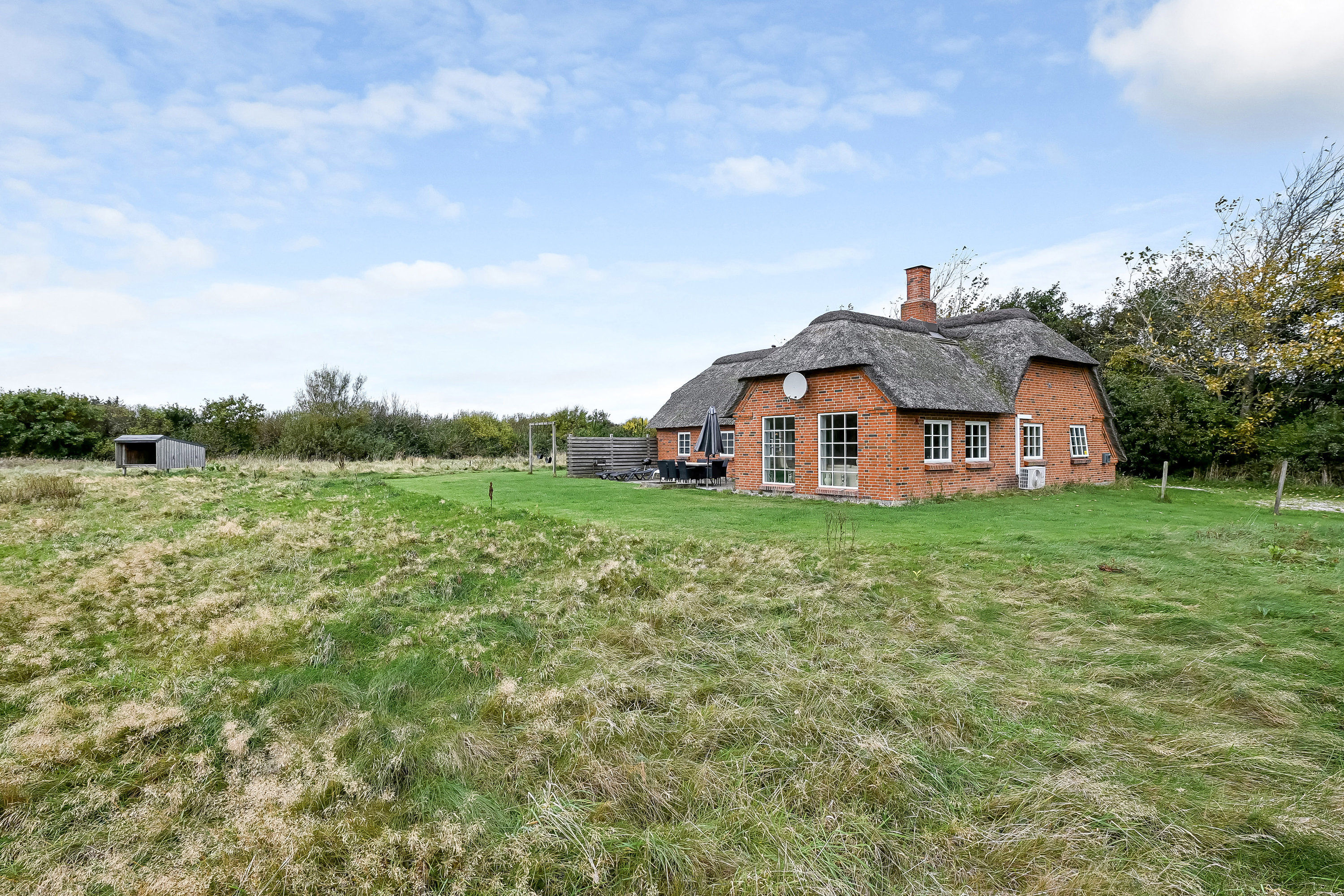 Fremhævet ejendommen billede i fuldskærmstilstand. Billede af Øvej 13, Husby Strandenge, 6990 Ulfborg