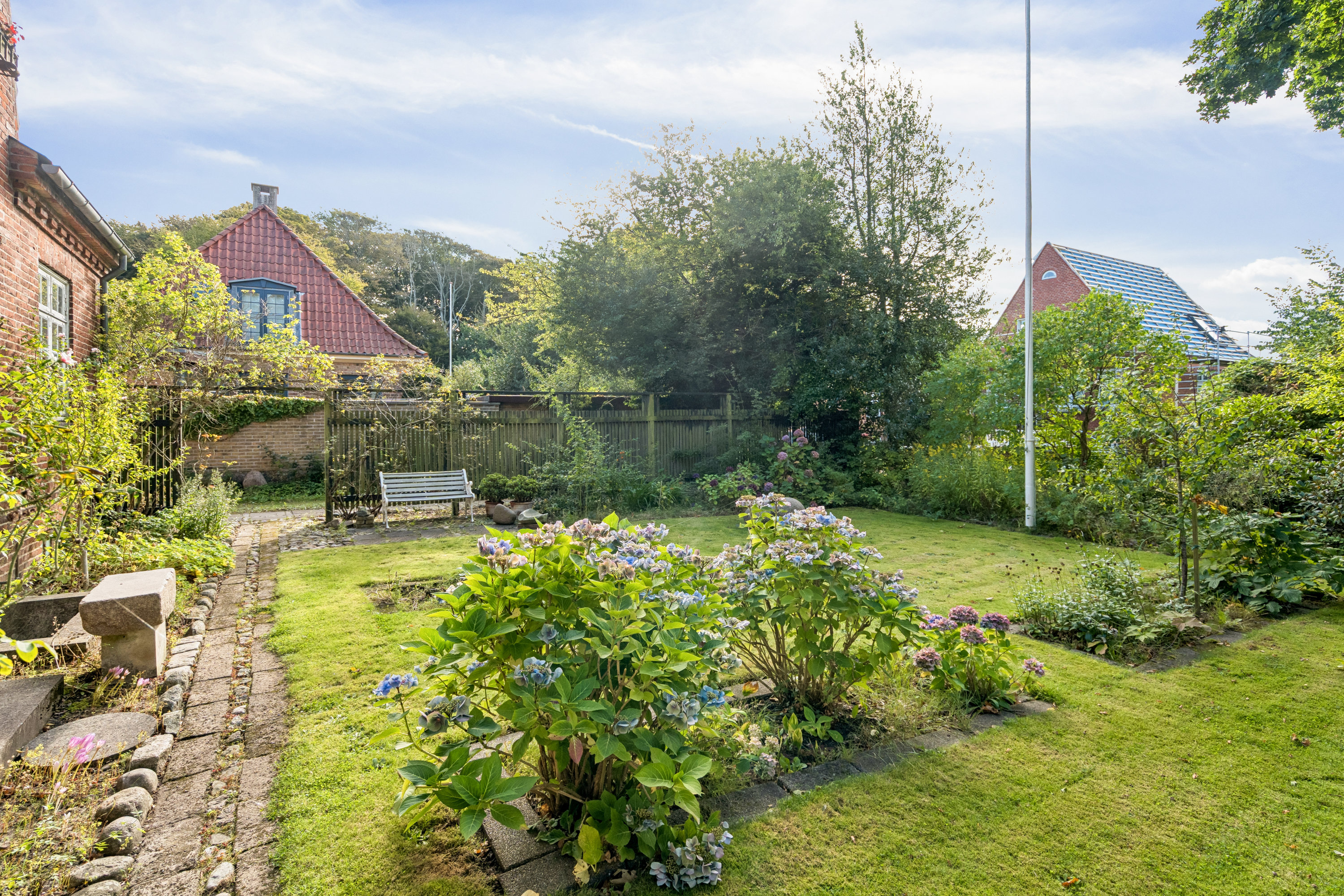 Fremhævet have billede i fuldskærmstilstand. Billede af Hyldtoftevej 4, 9800 Hjørring