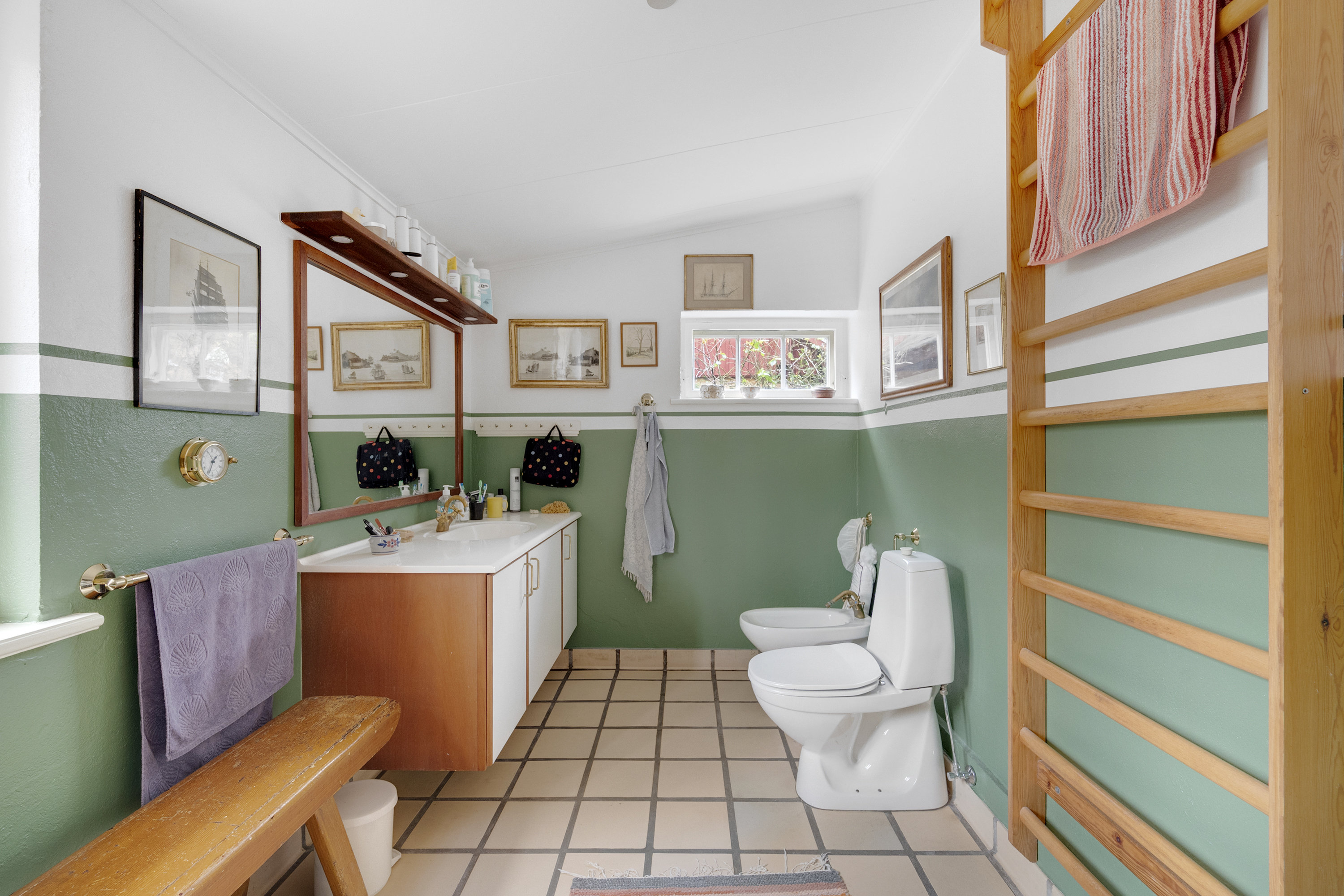 Fremhævet badeværelse billede i fuldskærmstilstand. Billede af Hyldtoftevej 4, 9800 Hjørring