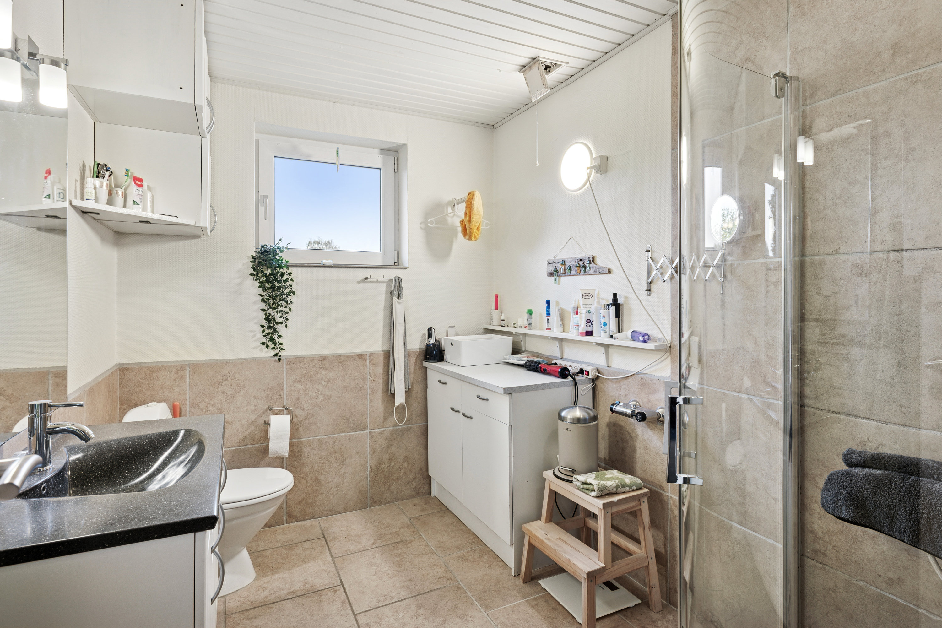 Fremhævet badeværelse billede i fuldskærmstilstand. Billede af Norupvej 15, Vammen, 8830 Tjele