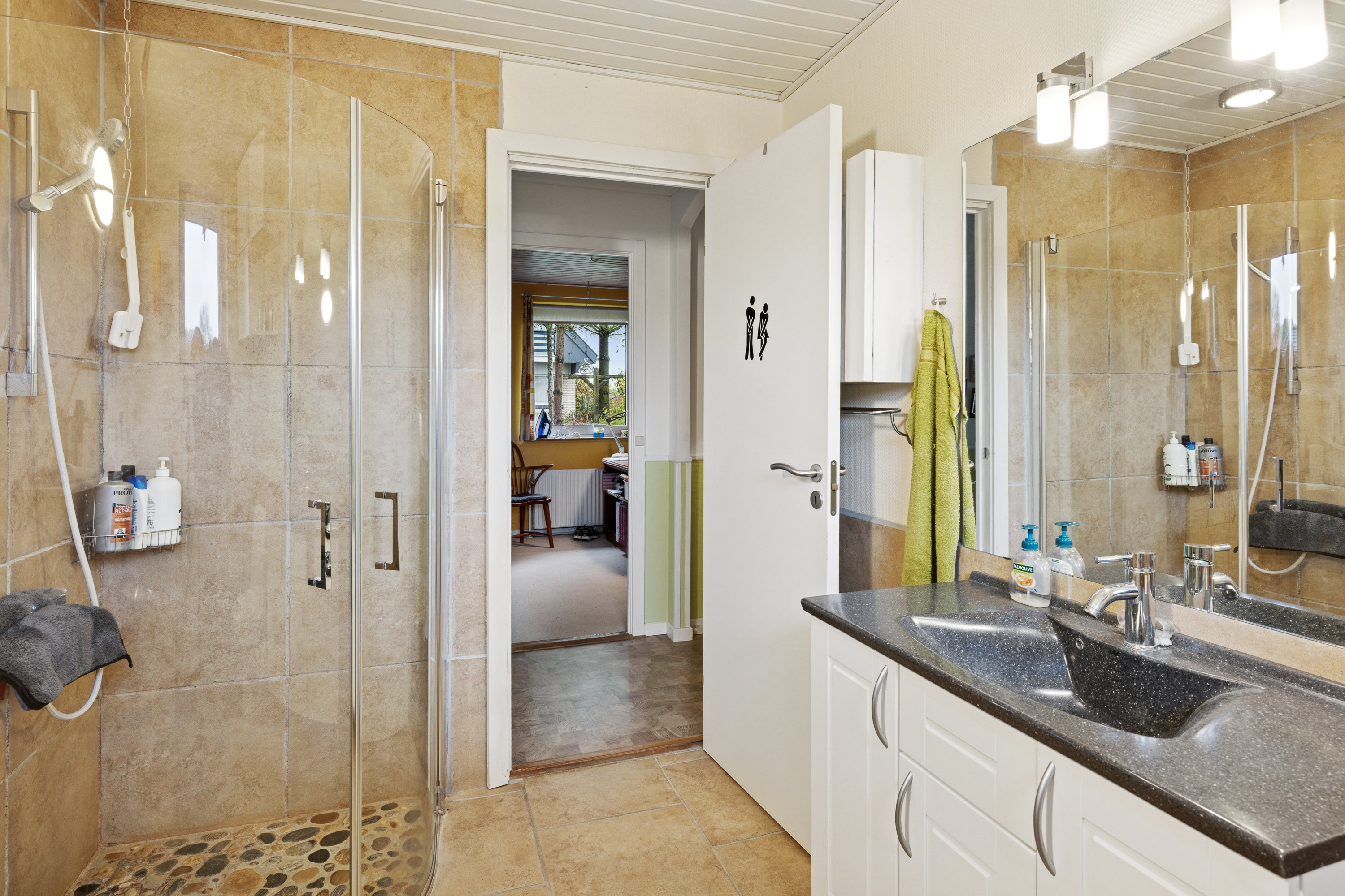 Fremhævet badeværelse billede i fuldskærmstilstand. Billede af Norupvej 15, Vammen, 8830 Tjele