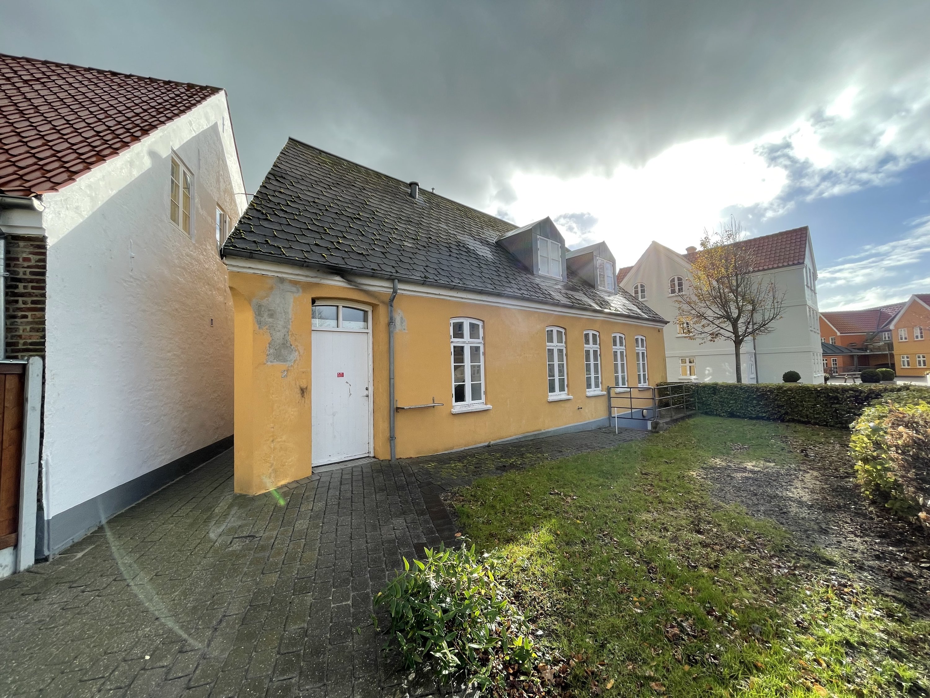 Miniaturebillede 2: ejendommen. Billede af Gråbrødre Torv 2, 6760 Ribe