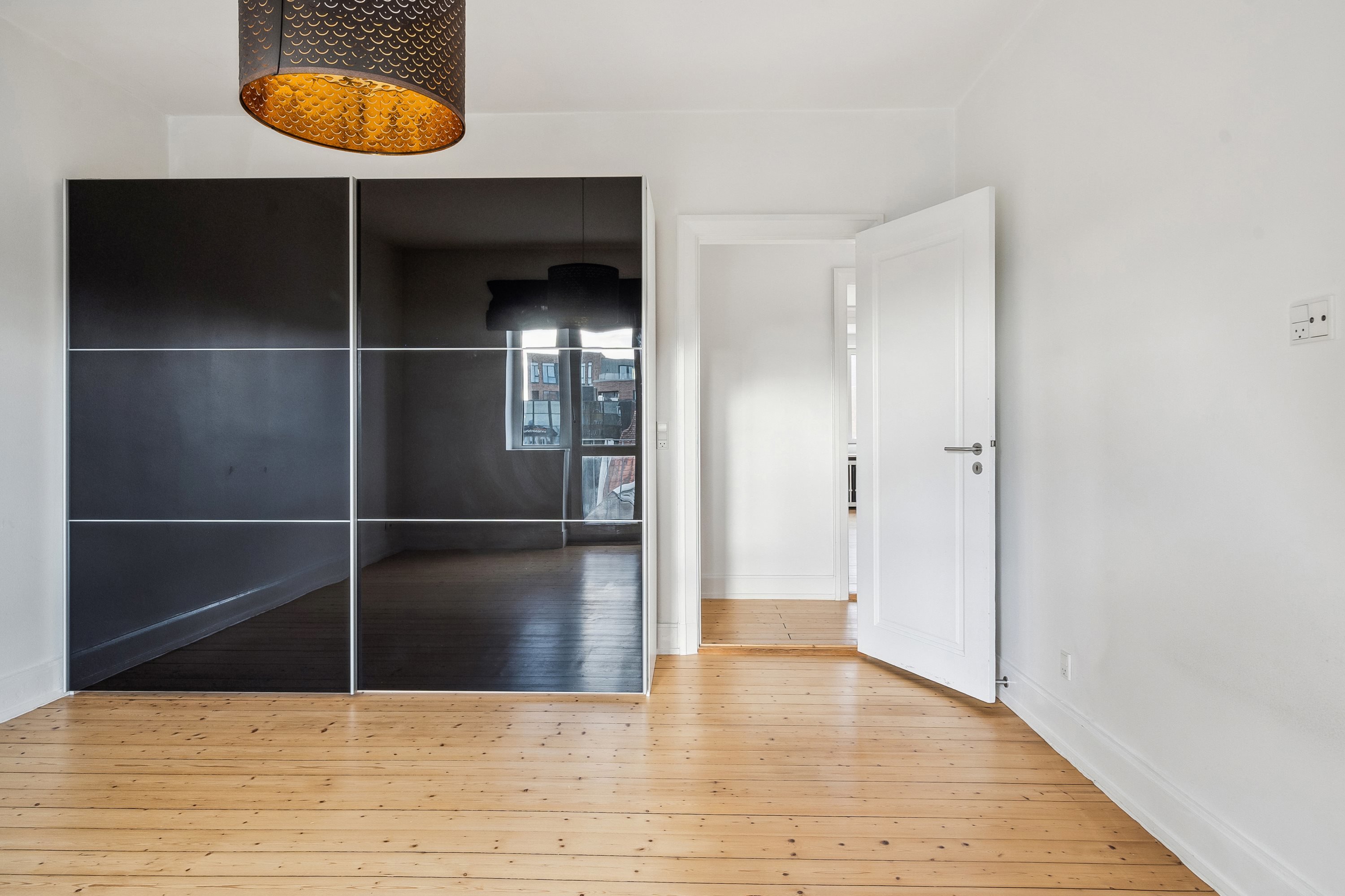 Fremhævet værelse billede i fuldskærmstilstand. Billede af Vesterbro 50, 3. th., 9000 Aalborg