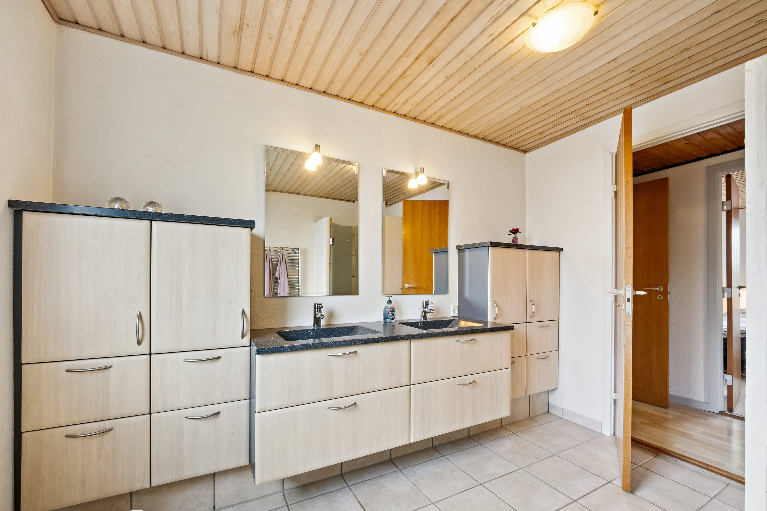 Fremhævet køkken billede i fuldskærmstilstand. Billede af Lindevænget 46, 7800 Skive