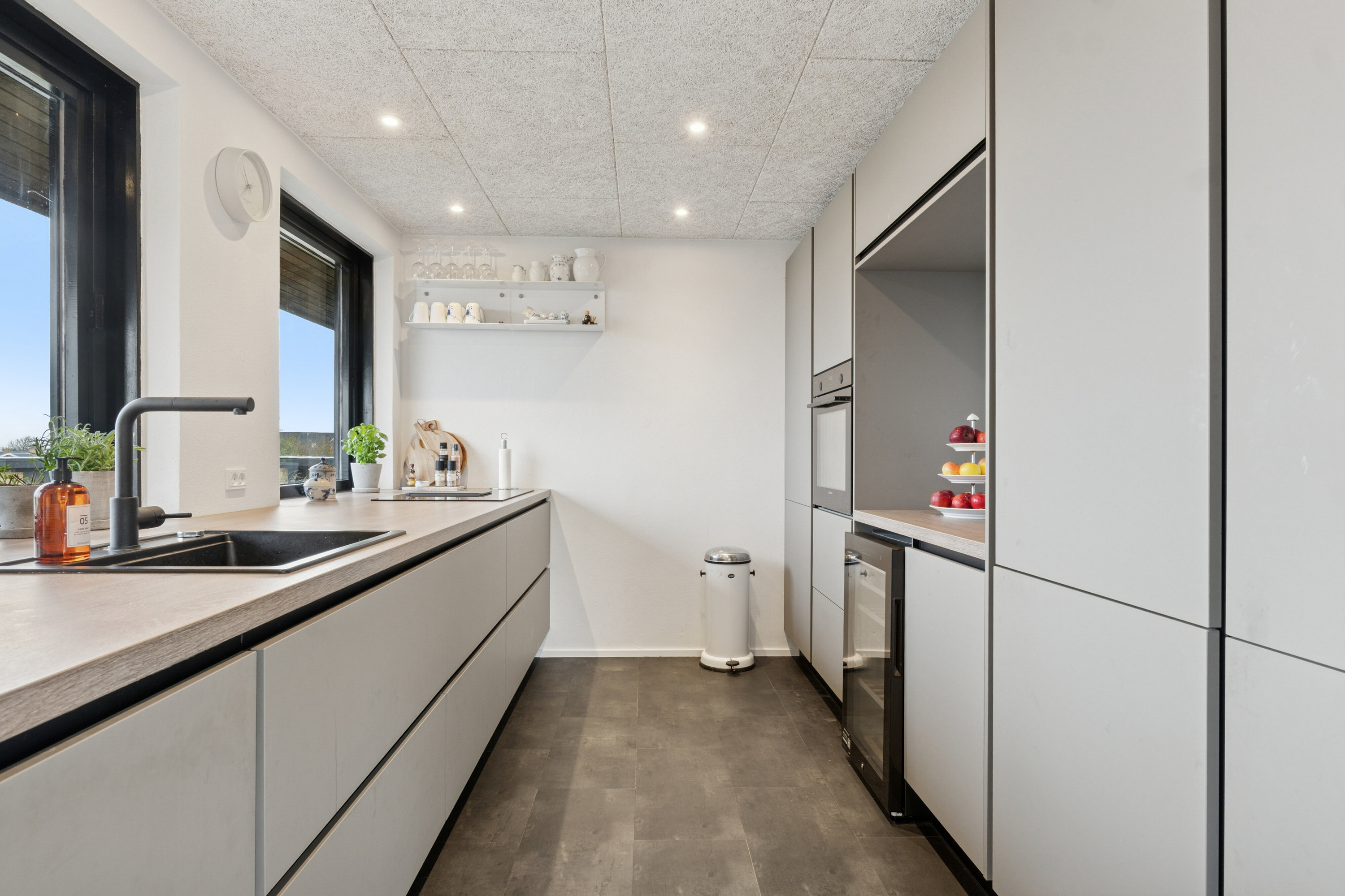 Fremhævet køkken billede i fuldskærmstilstand. Billede af Skrænten 20, 9800 Hjørring