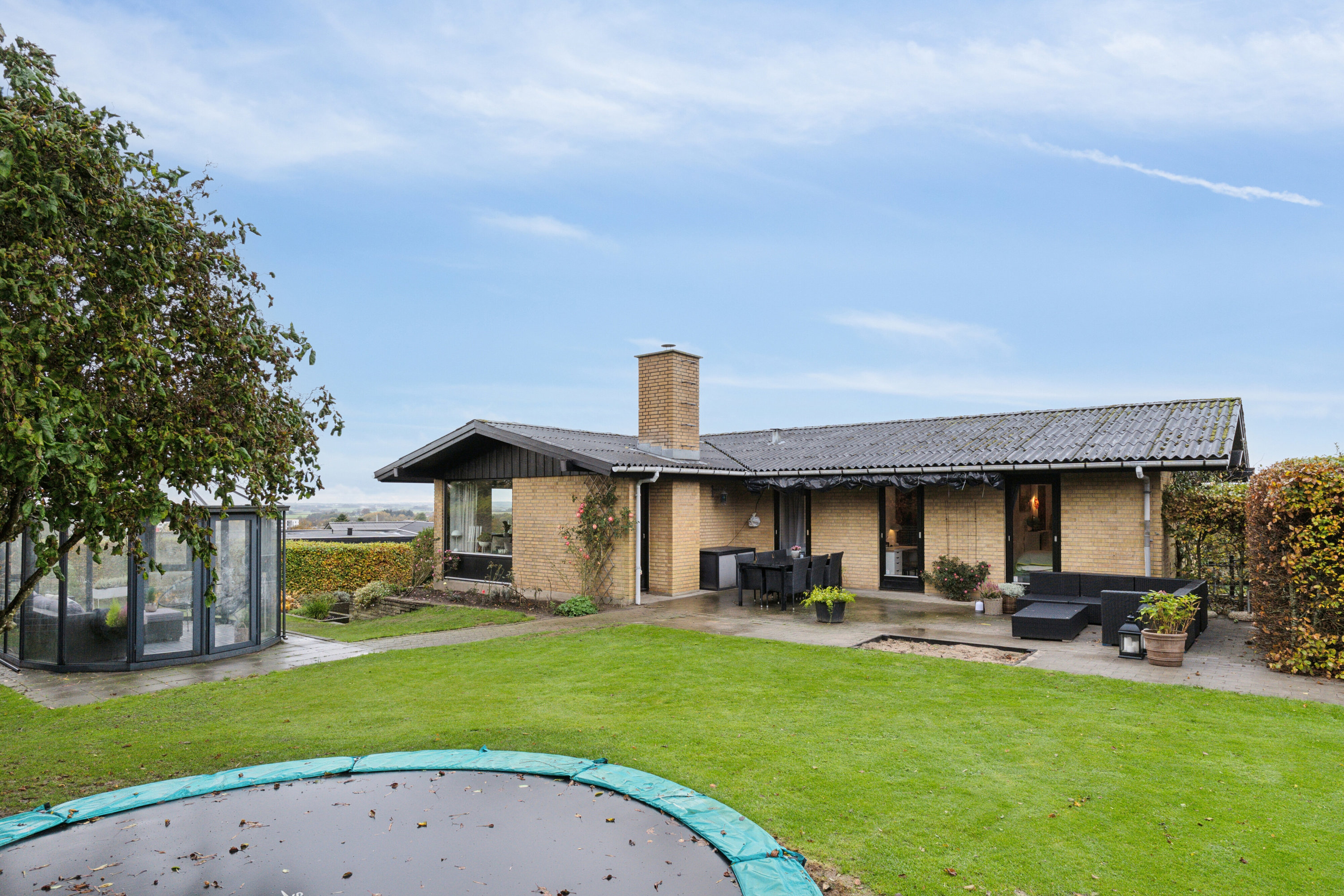 Miniaturebillede 2: set fra haven. Billede af Skrænten 20, 9800 Hjørring