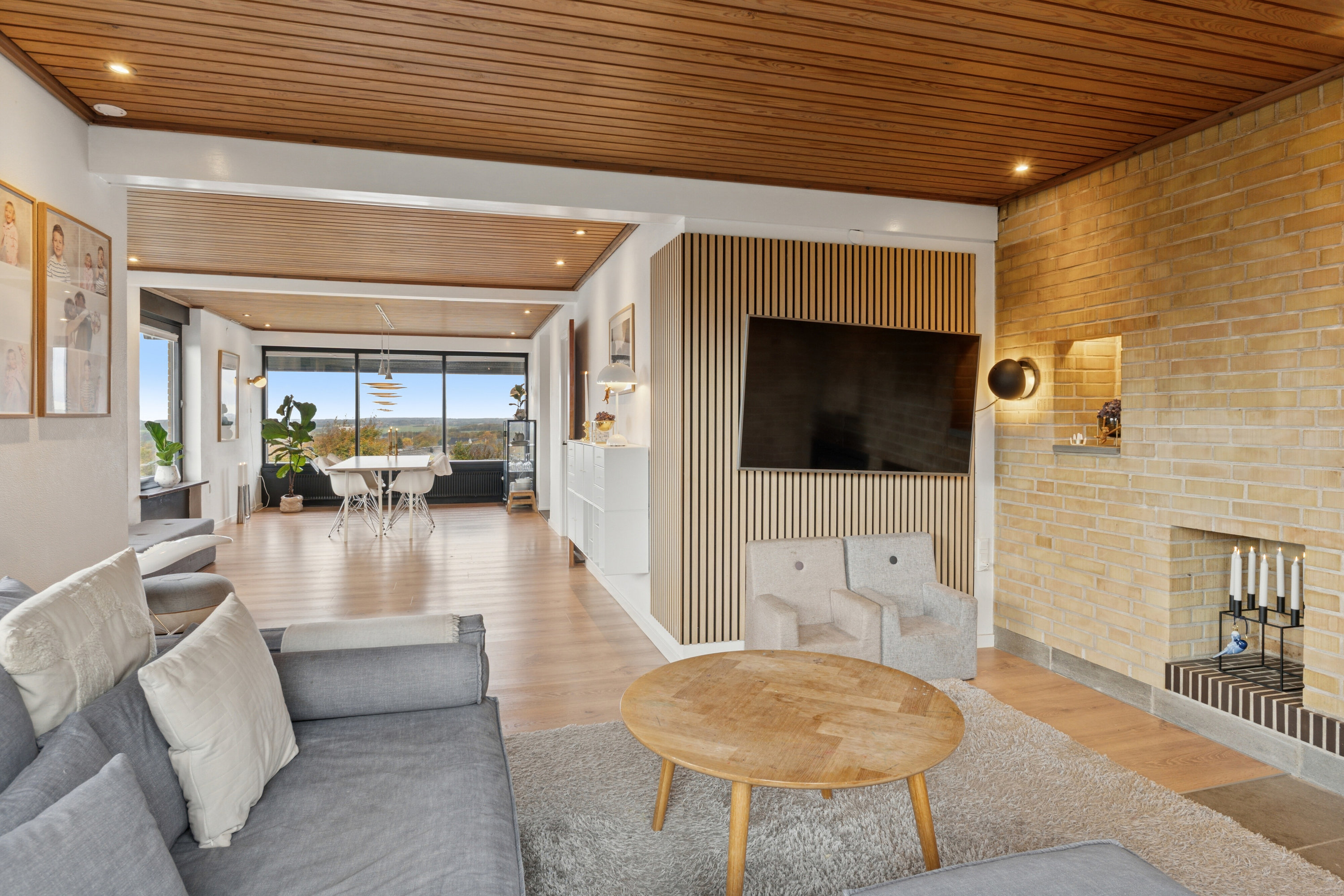 Fremhævet stue billede i fuldskærmstilstand. Billede af Skrænten 20, 9800 Hjørring