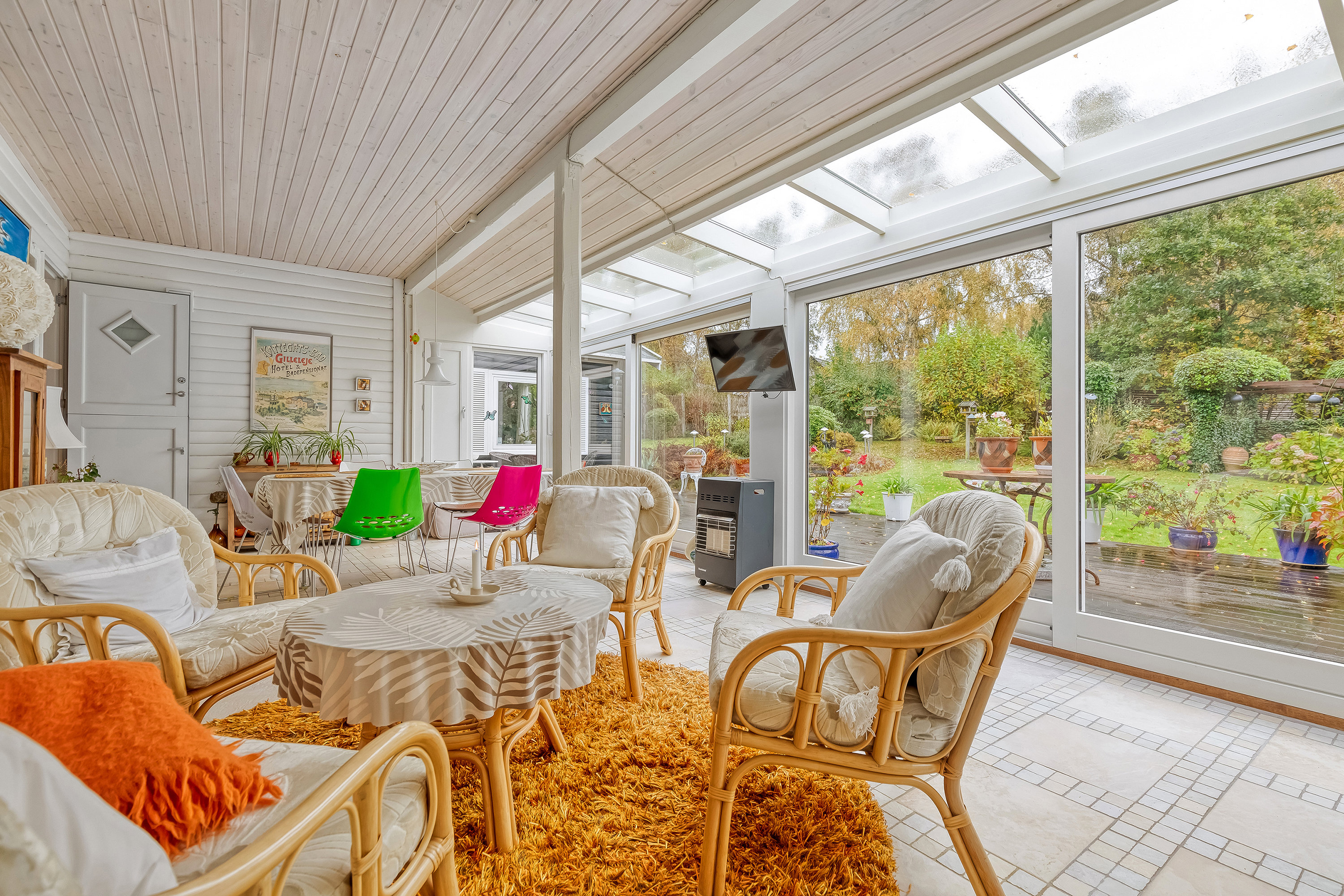 Miniaturebillede 2: udestue. Billede af Udsholt Strandvej 113, 3230 Græsted