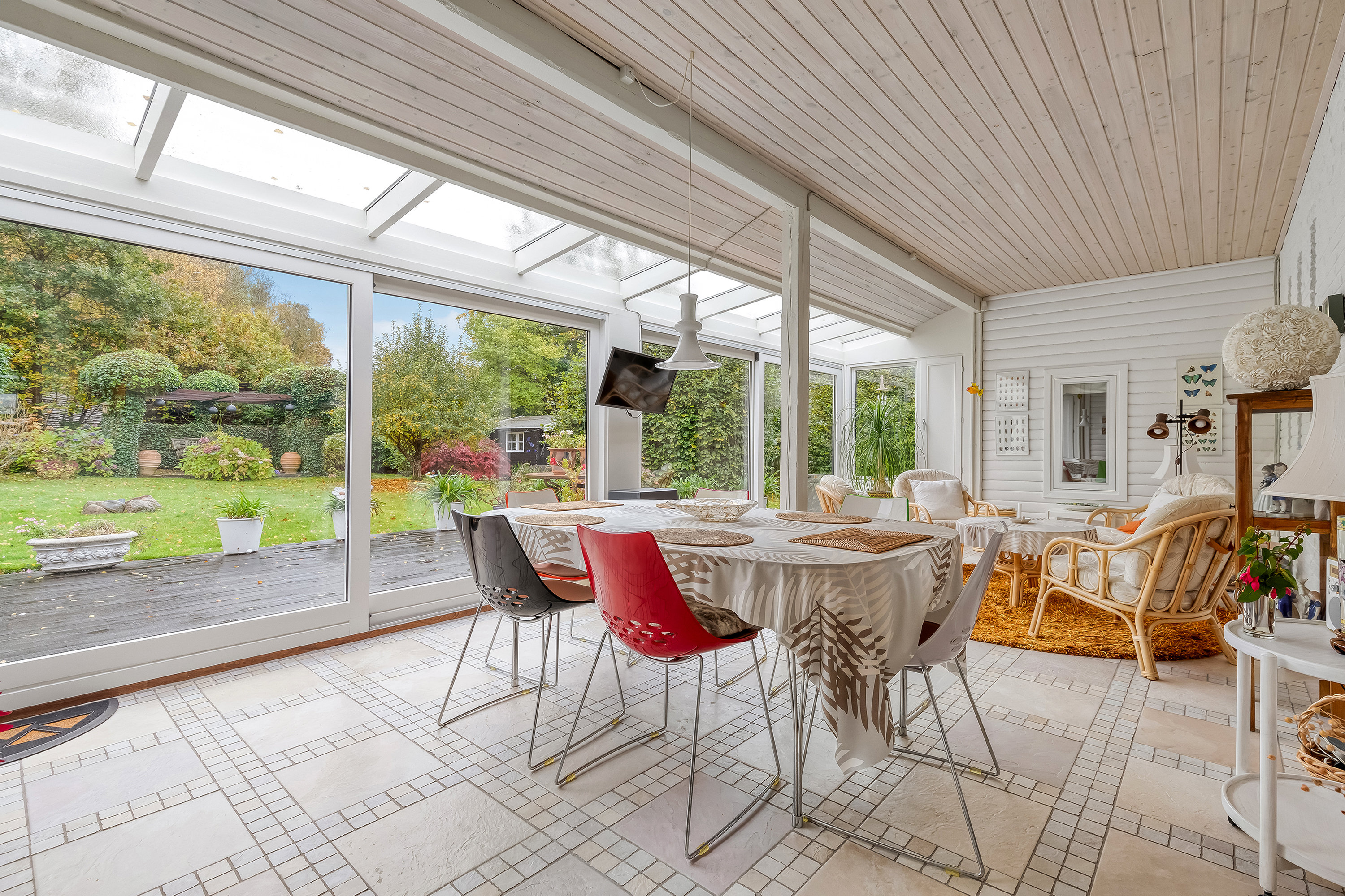 Fremhævet udestue billede i fuldskærmstilstand. Billede af Udsholt Strandvej 113, 3230 Græsted