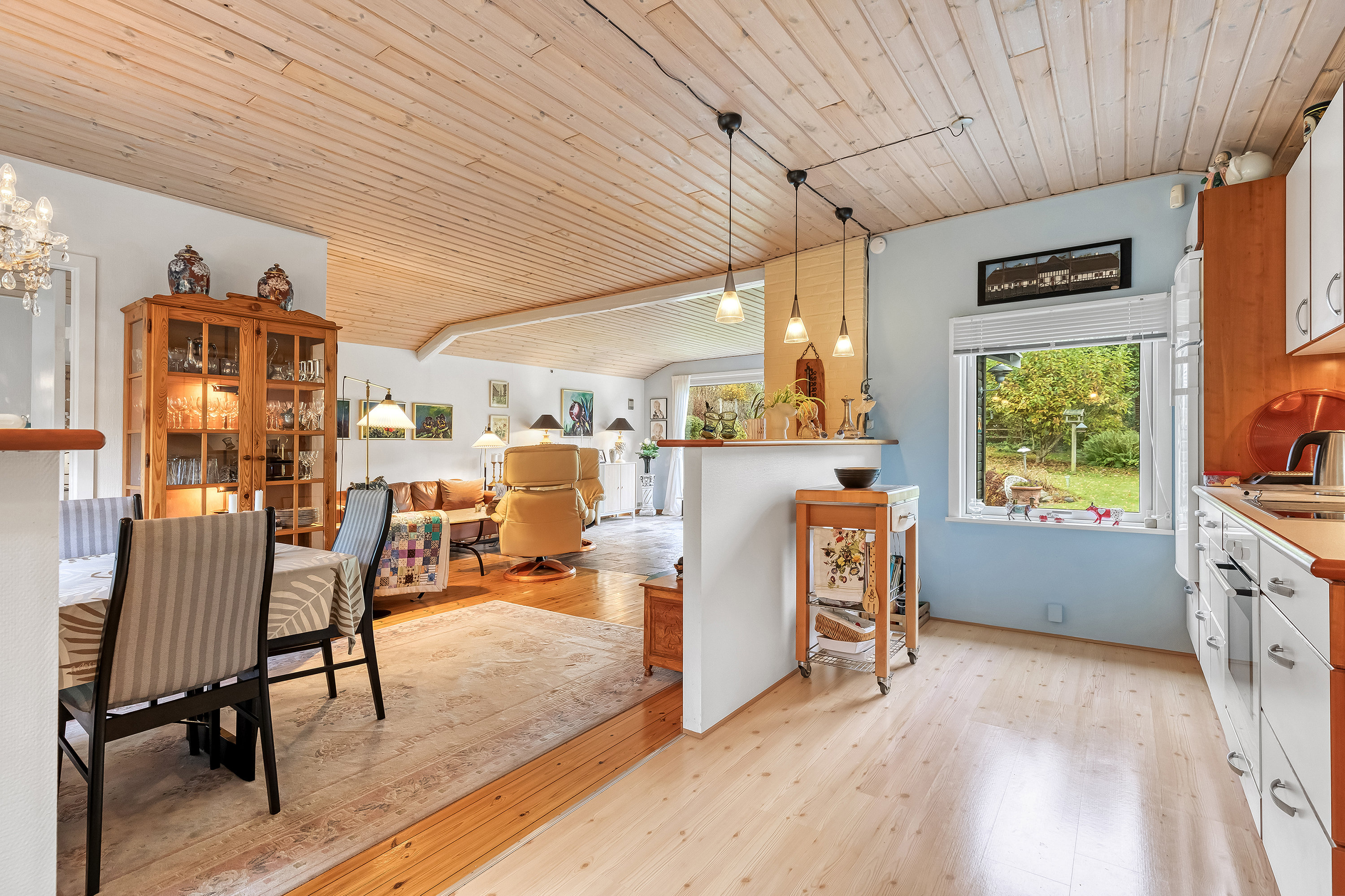 Fremhævet køkken alrum billede i fuldskærmstilstand. Billede af Udsholt Strandvej 113, 3230 Græsted