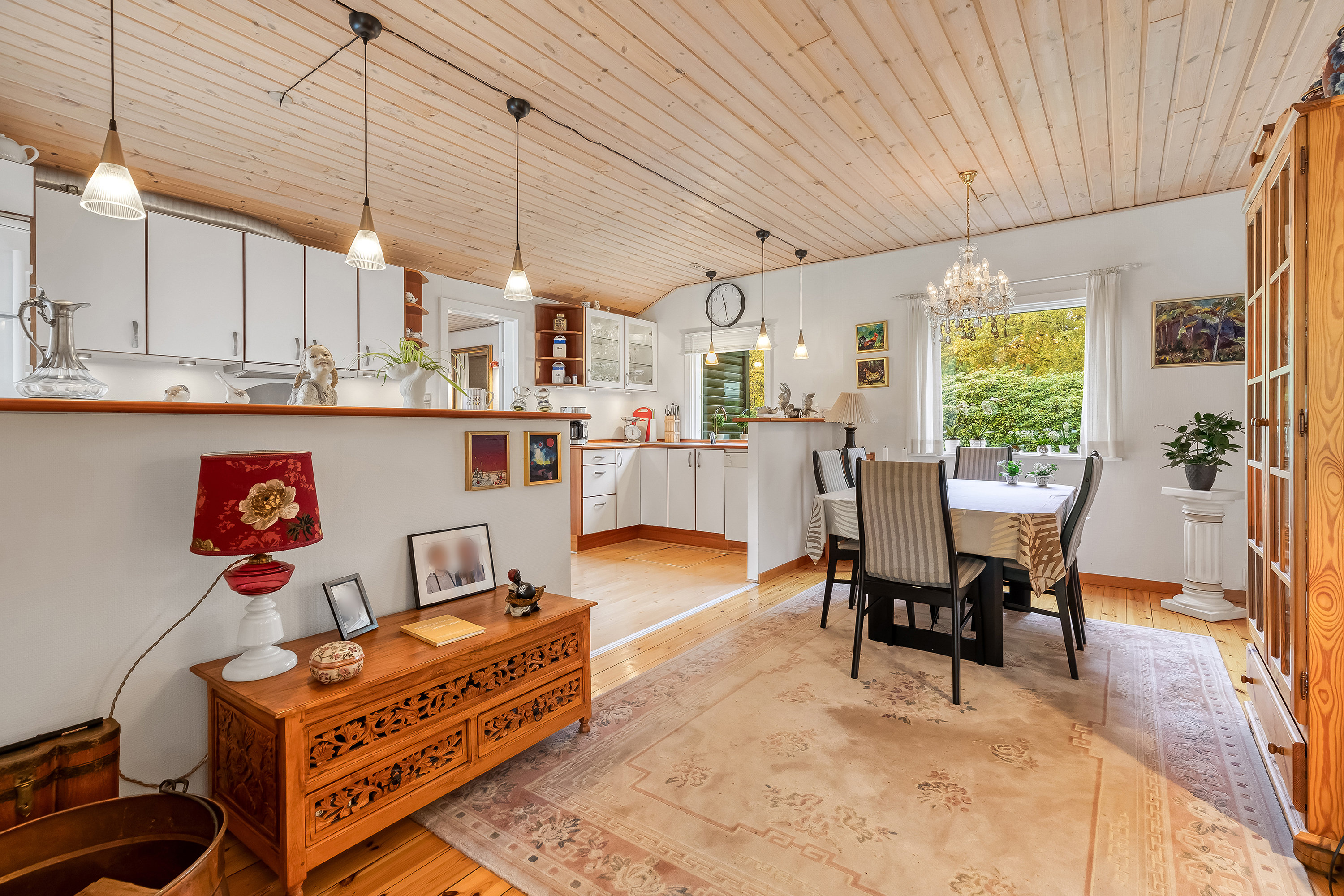 Fremhævet køkken alrum billede i fuldskærmstilstand. Billede af Udsholt Strandvej 113, 3230 Græsted