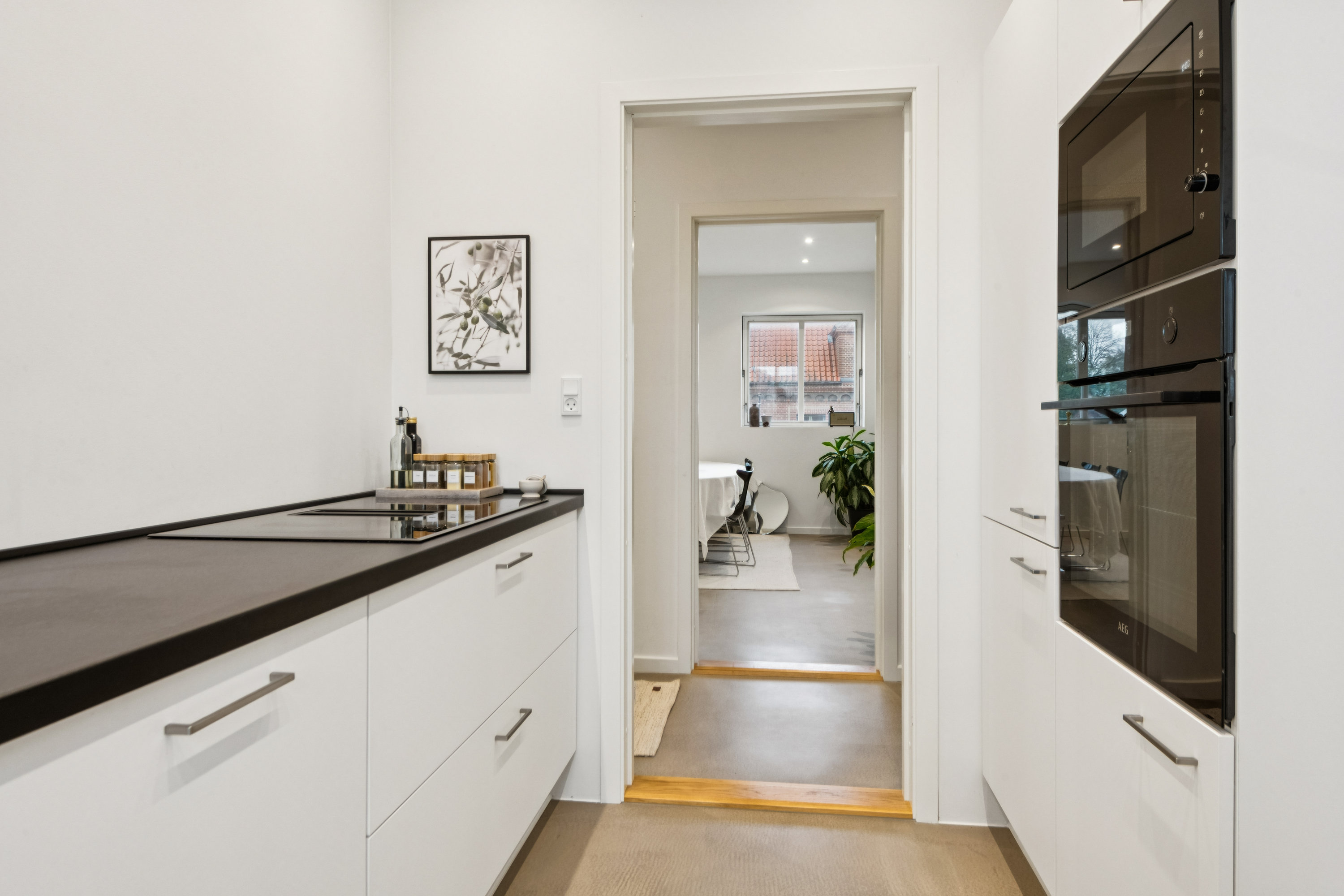 Fremhævet køkken billede i fuldskærmstilstand. Billede af Vesterbro 24, 2. th., 9000 Aalborg