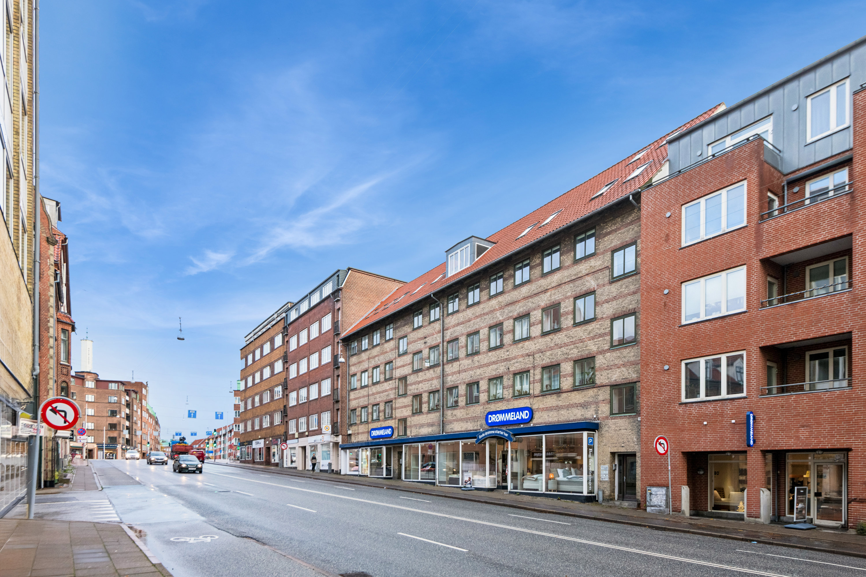 Fremhævet andet billede i fuldskærmstilstand. Billede af Vesterbro 24, 2. th., 9000 Aalborg