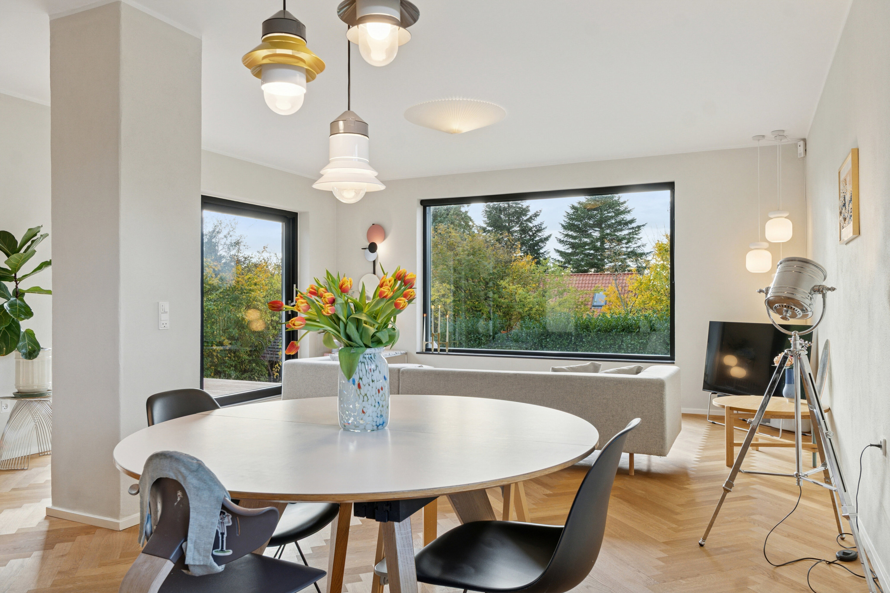 Fremhævet stue billede i fuldskærmstilstand. Billede af Ejbyvej 18, 8270 Højbjerg