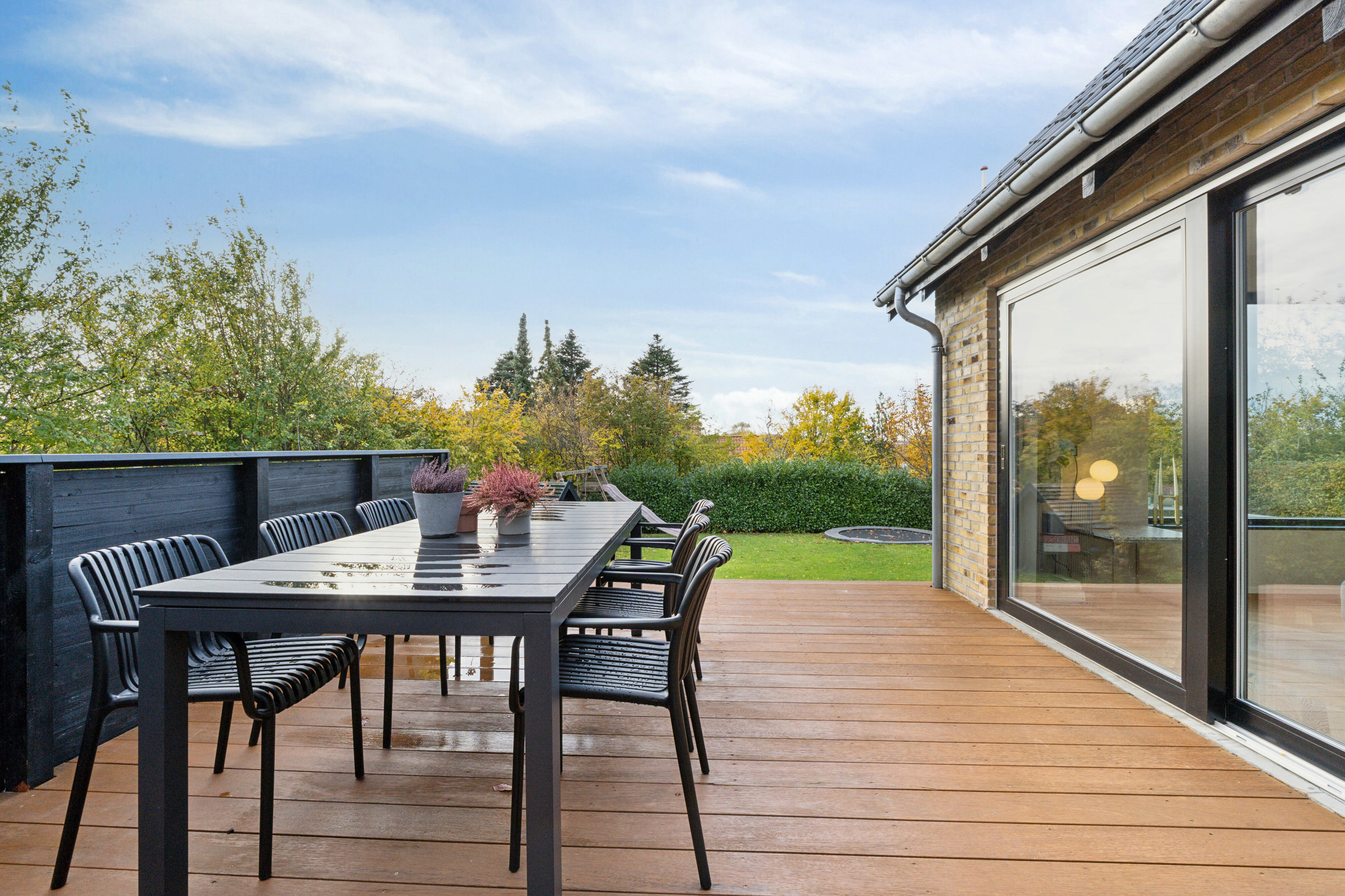 Fremhævet terrasse billede i fuldskærmstilstand. Billede af Ejbyvej 18, 8270 Højbjerg