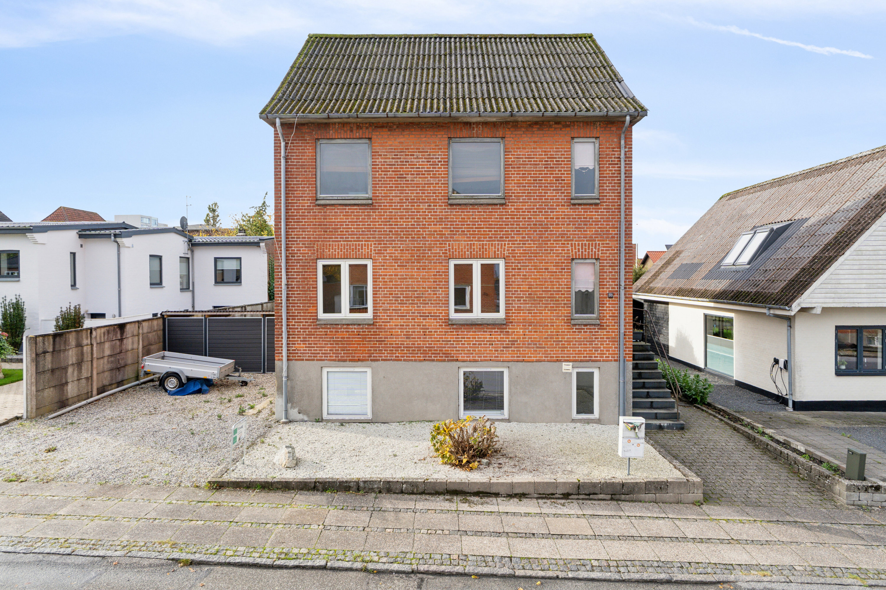 Fremhævet set fra vejen billede i fuldskærmstilstand. Billede af Kristiansgade 33, st.., 7430 Ikast