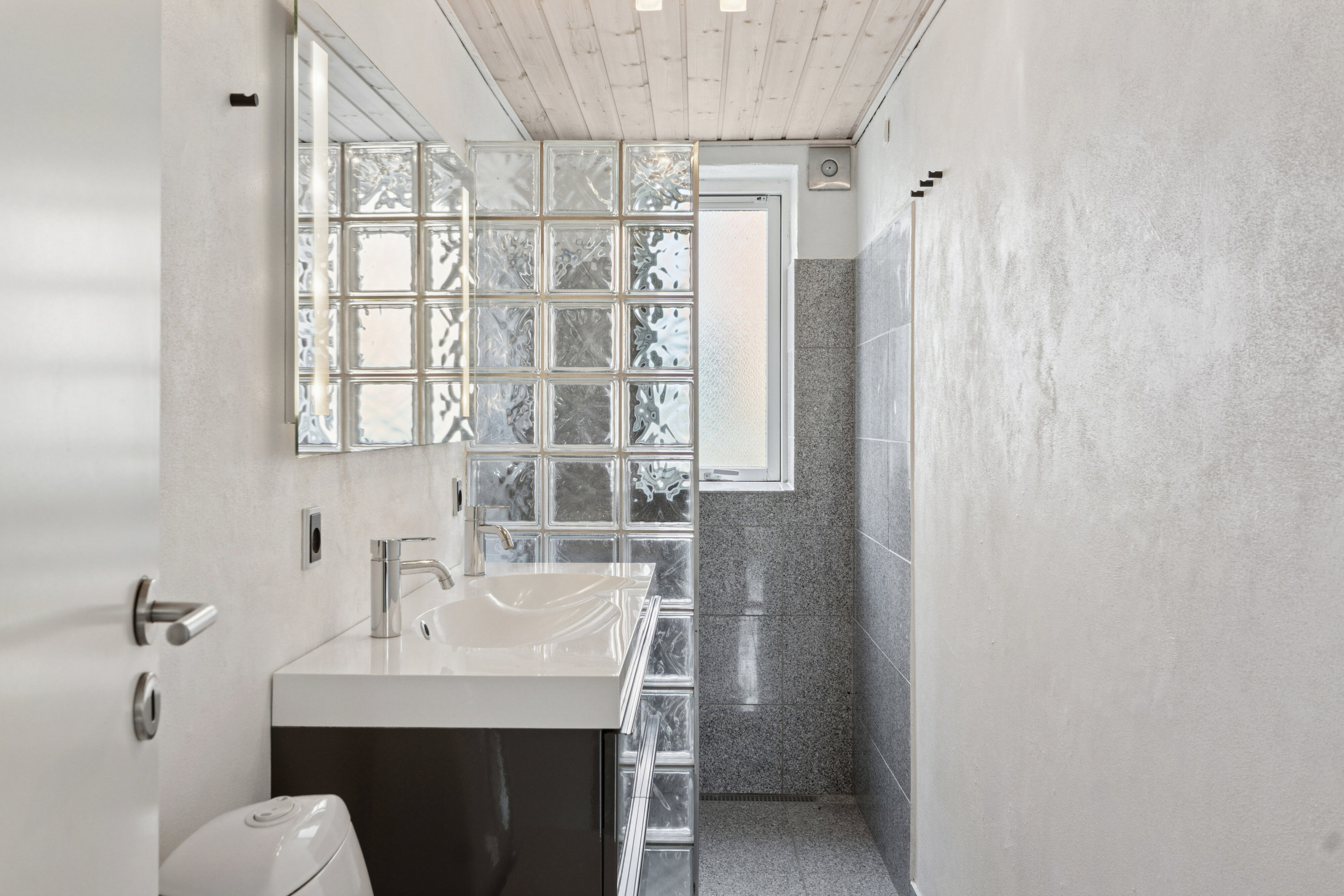 Fremhævet badeværelse billede i fuldskærmstilstand. Billede af Kristiansgade 33, st.., 7430 Ikast