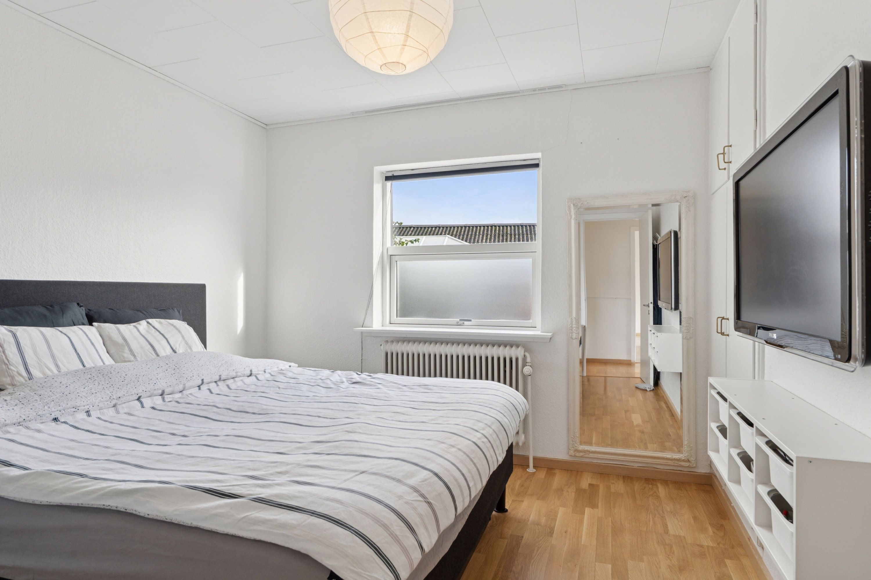 Fremhævet soveværelse billede i fuldskærmstilstand. Billede af Almtoftvej 39, 8620 Kjellerup