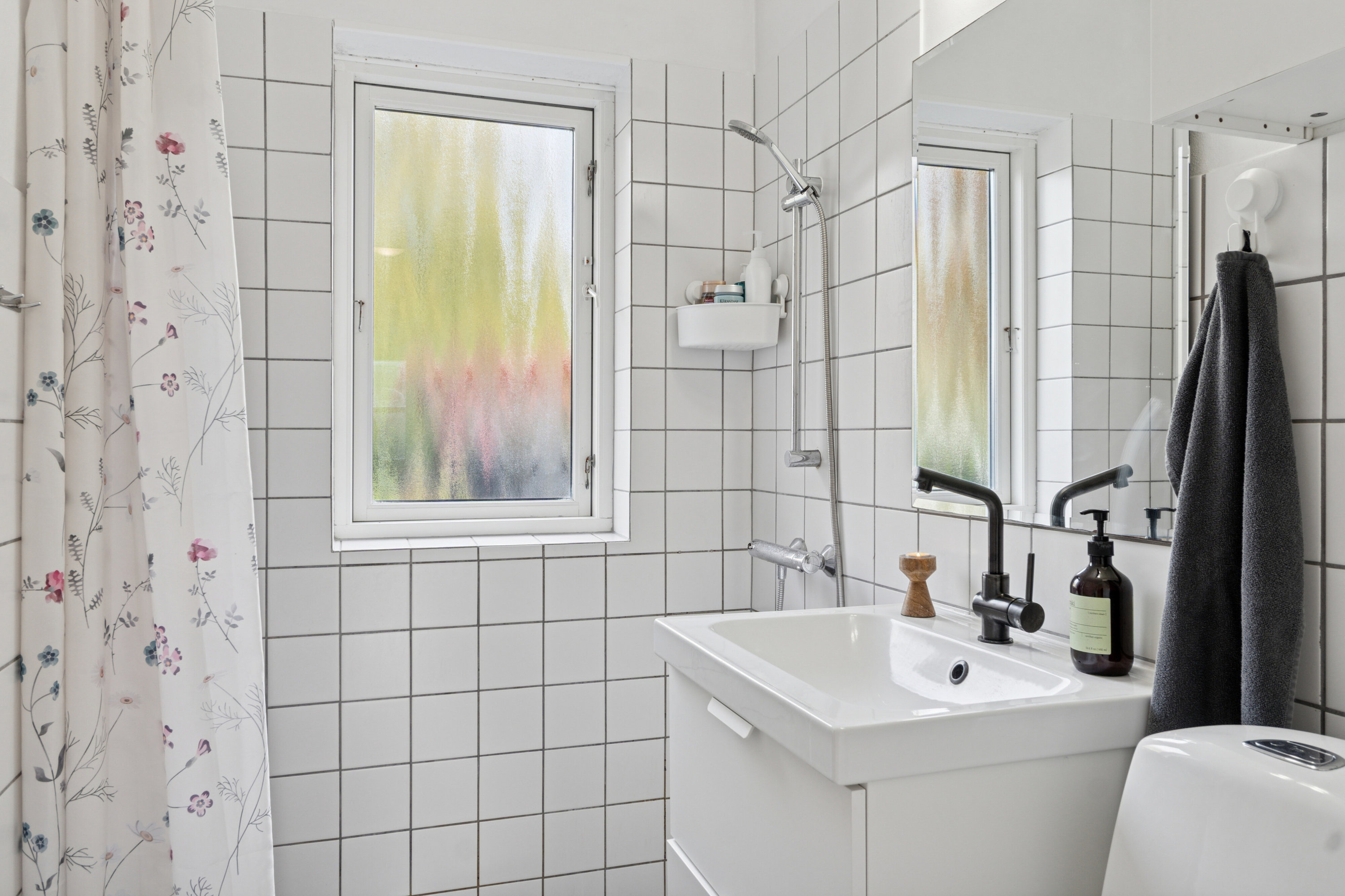 Fremhævet badeværelse billede i fuldskærmstilstand. Billede af Almtoftvej 39, 8620 Kjellerup