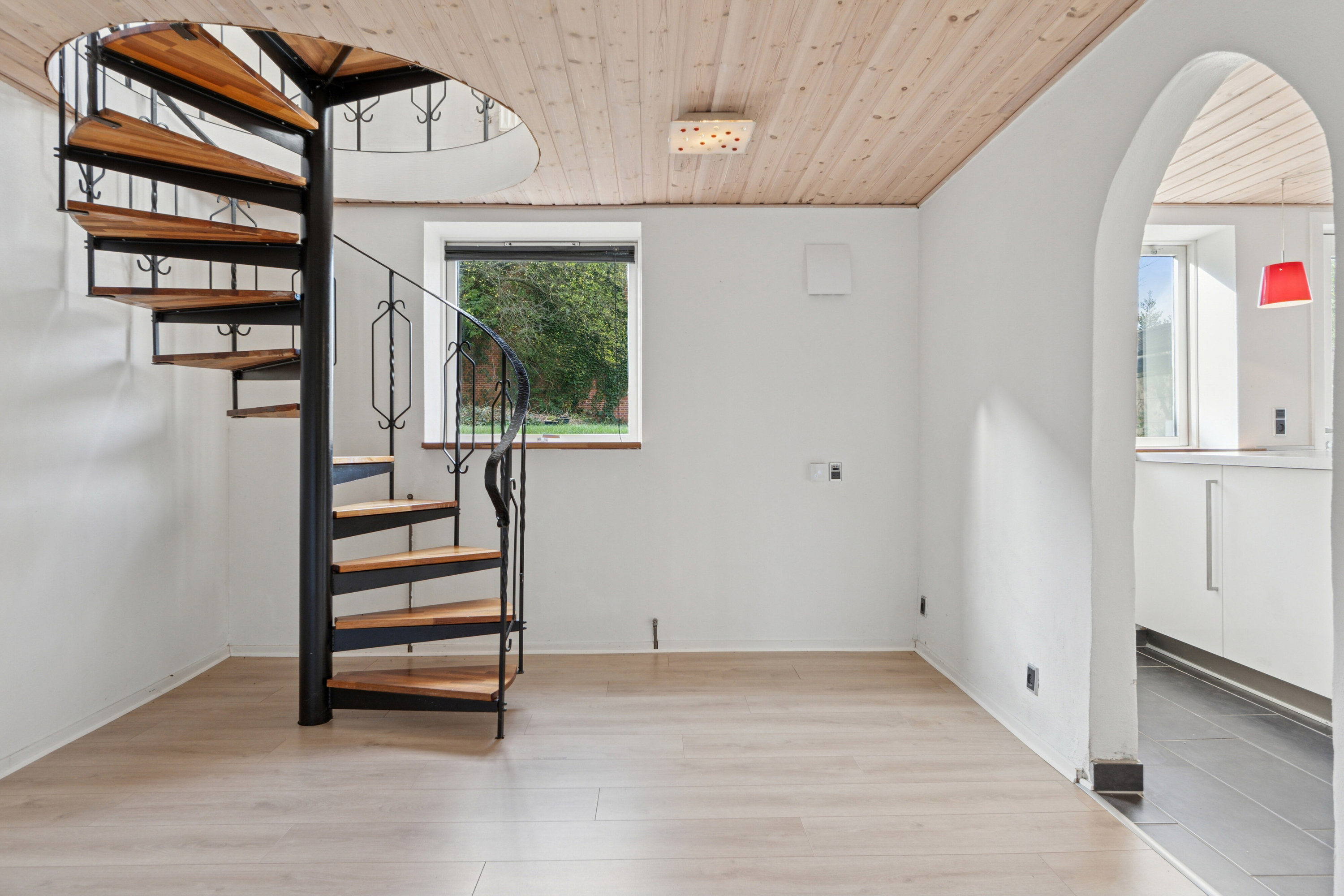 Fremhævet trappe billede i fuldskærmstilstand. Billede af Kristiansgade 33, st.., 7430 Ikast