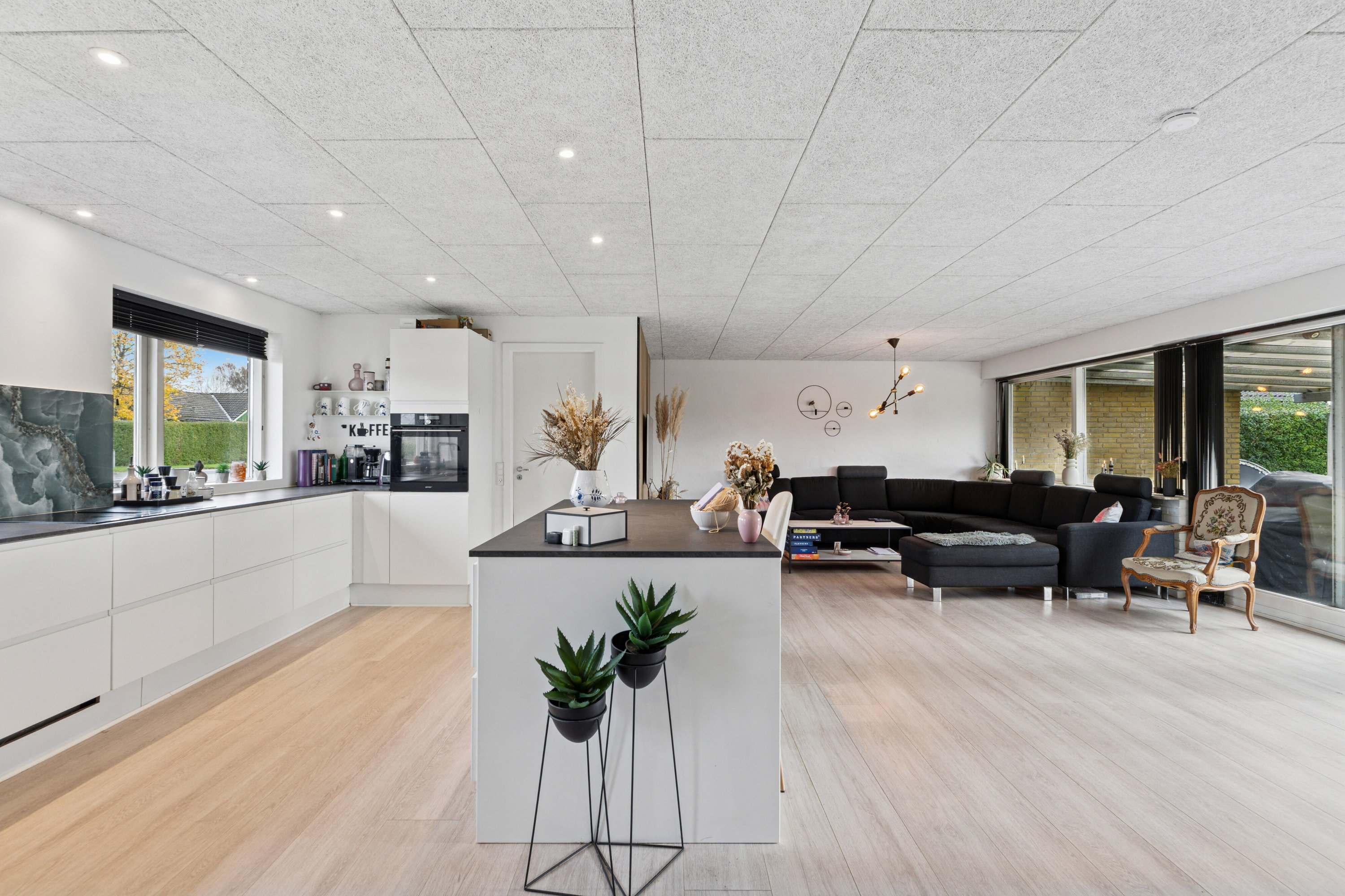 Fremhævet køkken billede i fuldskærmstilstand. Billede af H C Andersens Vej 120, 7430 Ikast